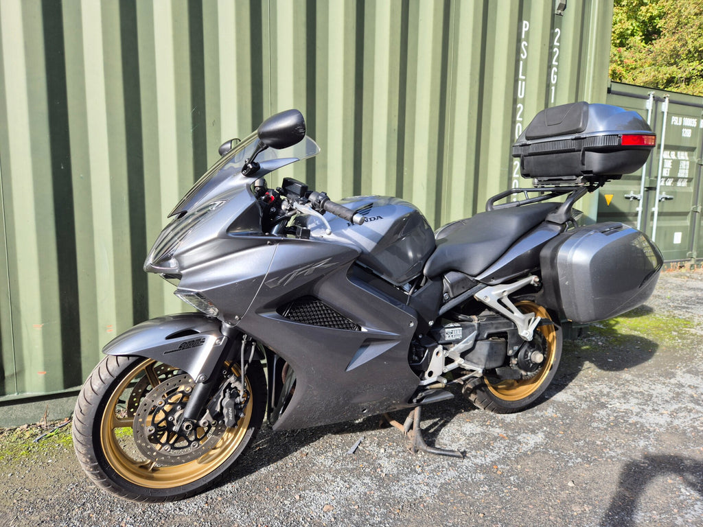 Honda VFR 800 image 7