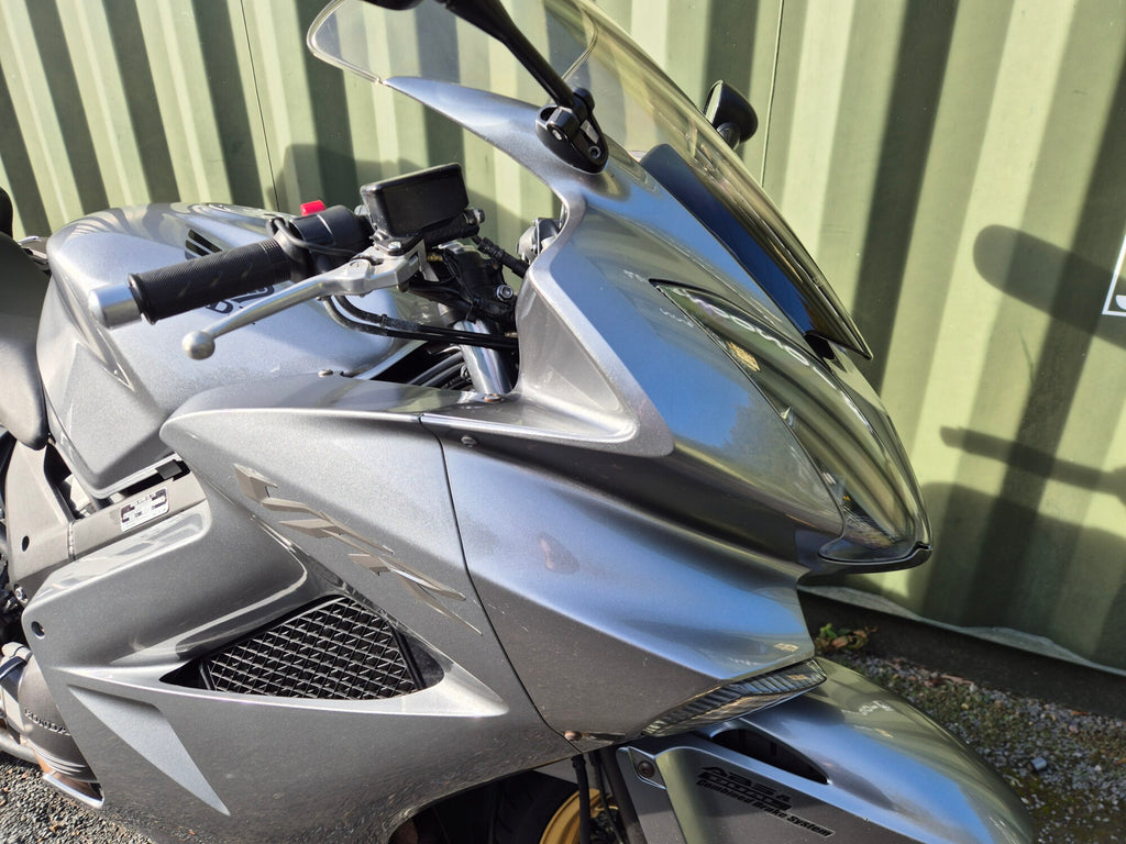 Honda VFR 800 image 27