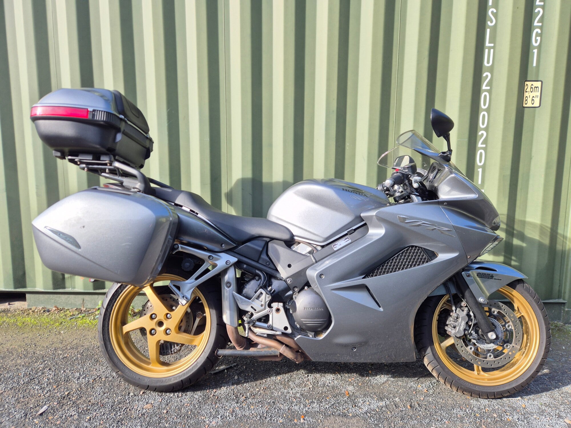 Honda VFR 800 image 0