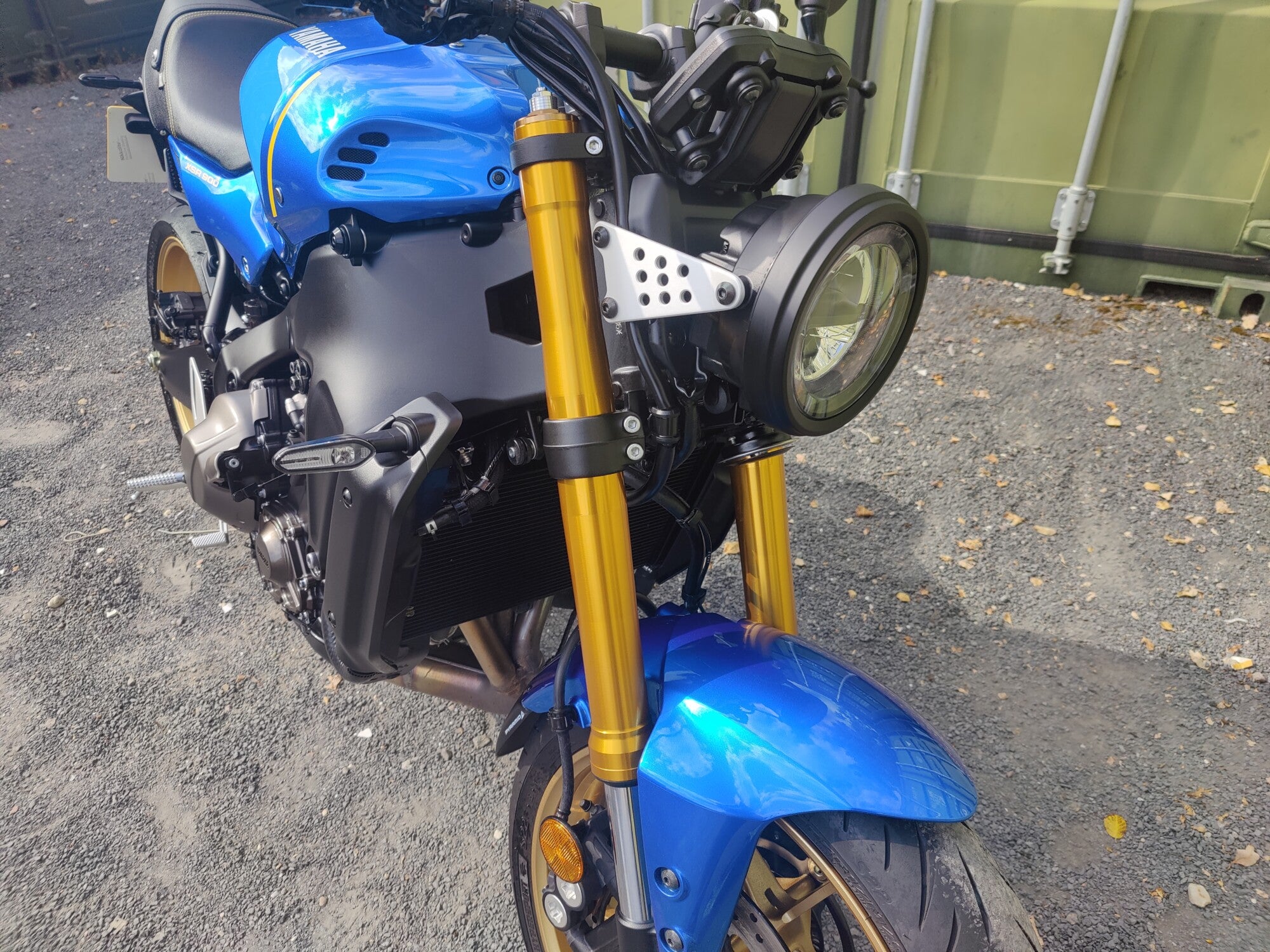 YAMAHA XSR 900 IN LEGEND BLUE image 14