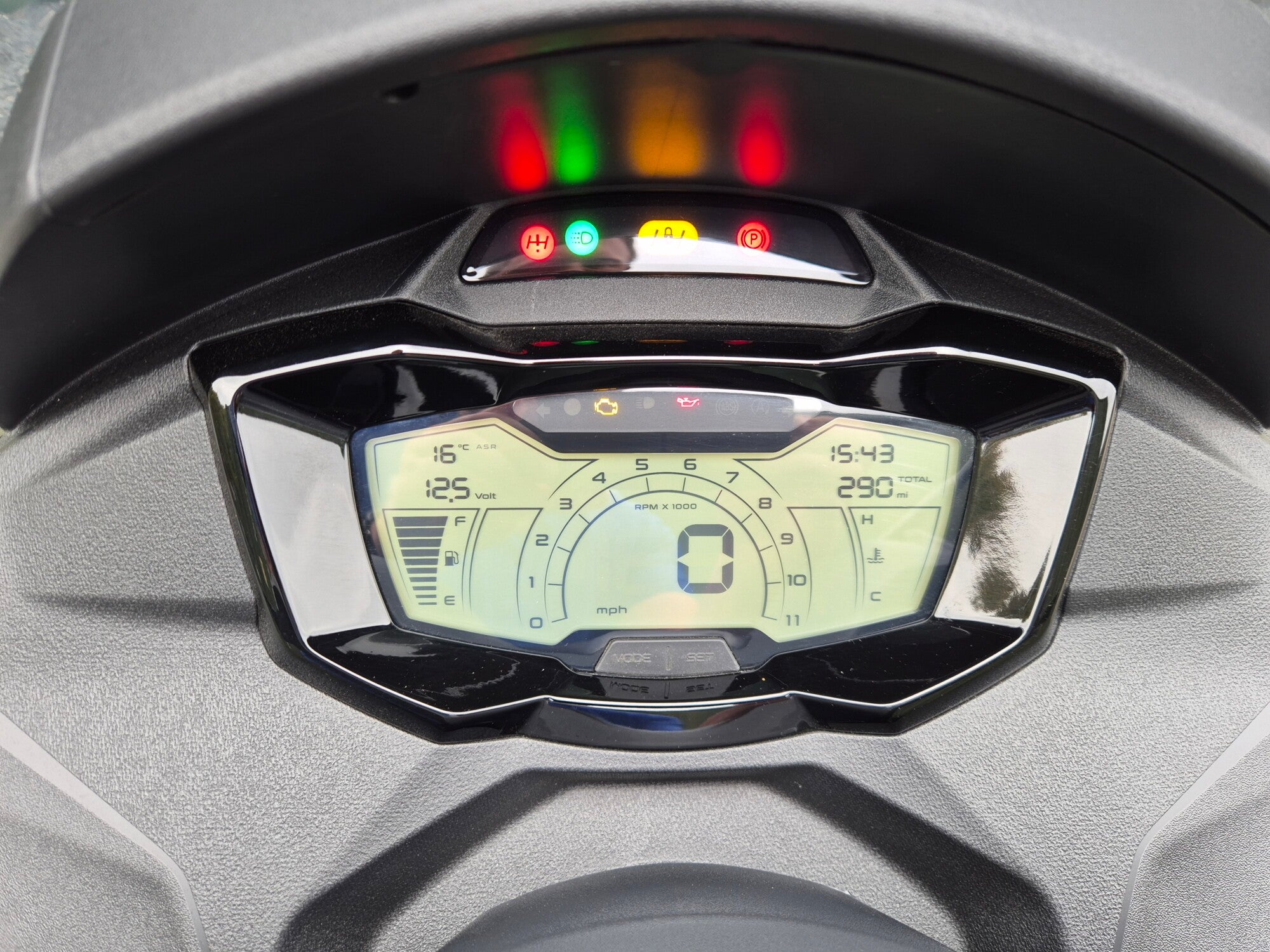 Piaggio MP3 310 Sport - 2025 image 25