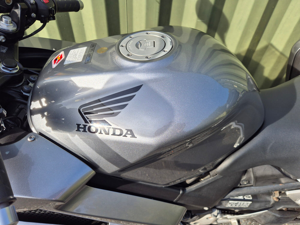 Honda VFR 800 image 45