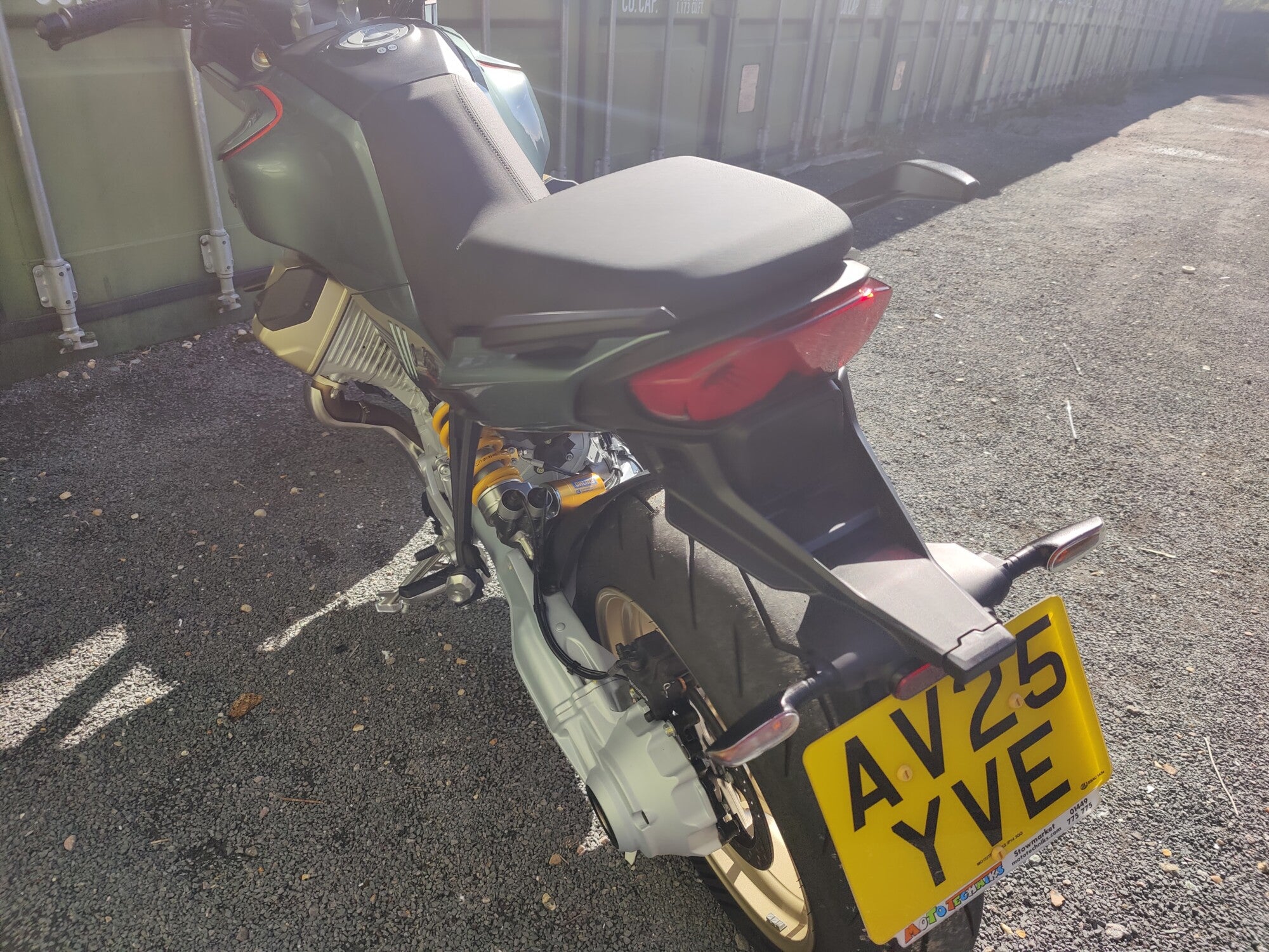 MOTO GUZZI V100S VERDE 2025 - EX DEMO image 24