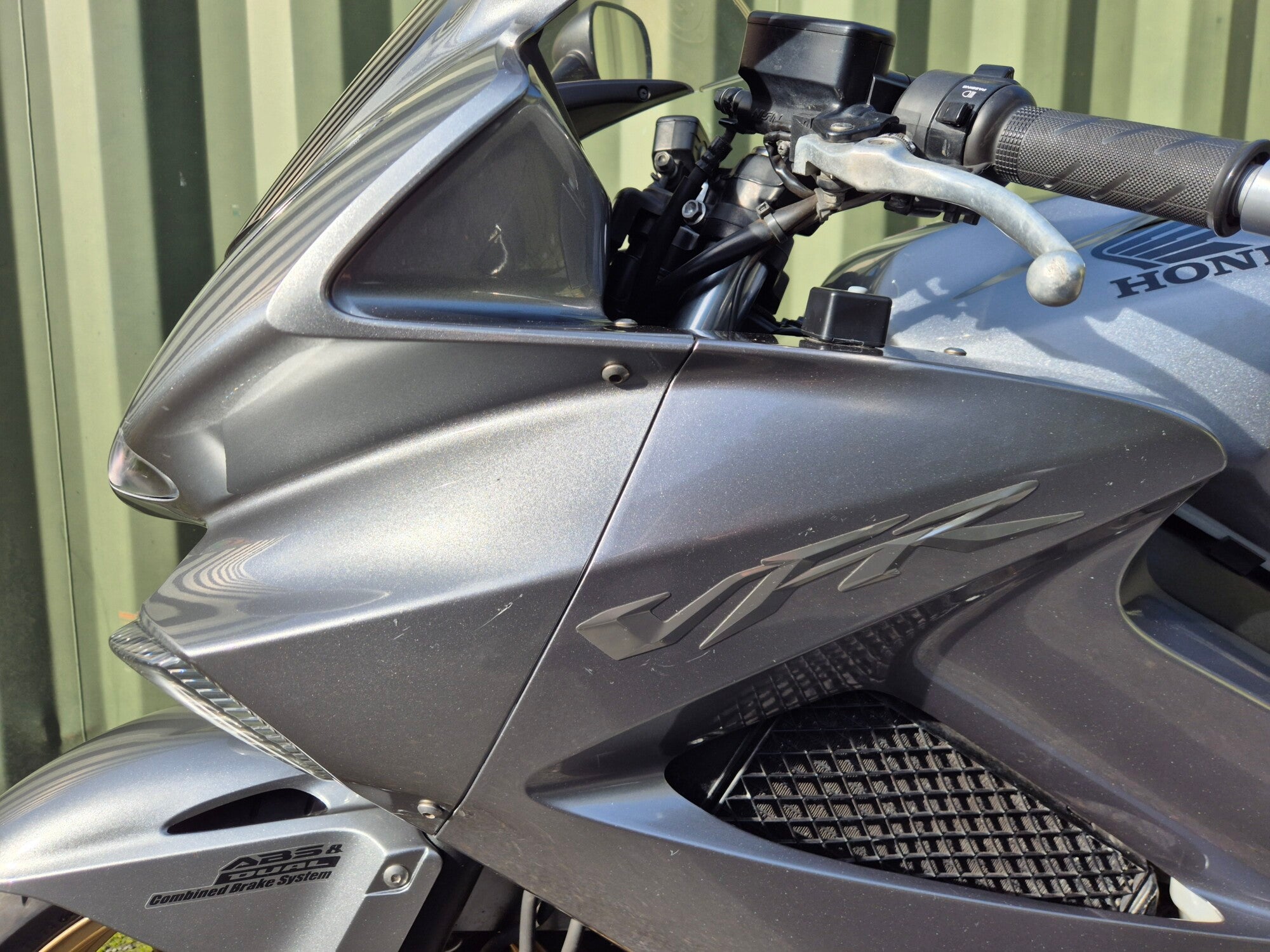 Honda VFR 800 image 40