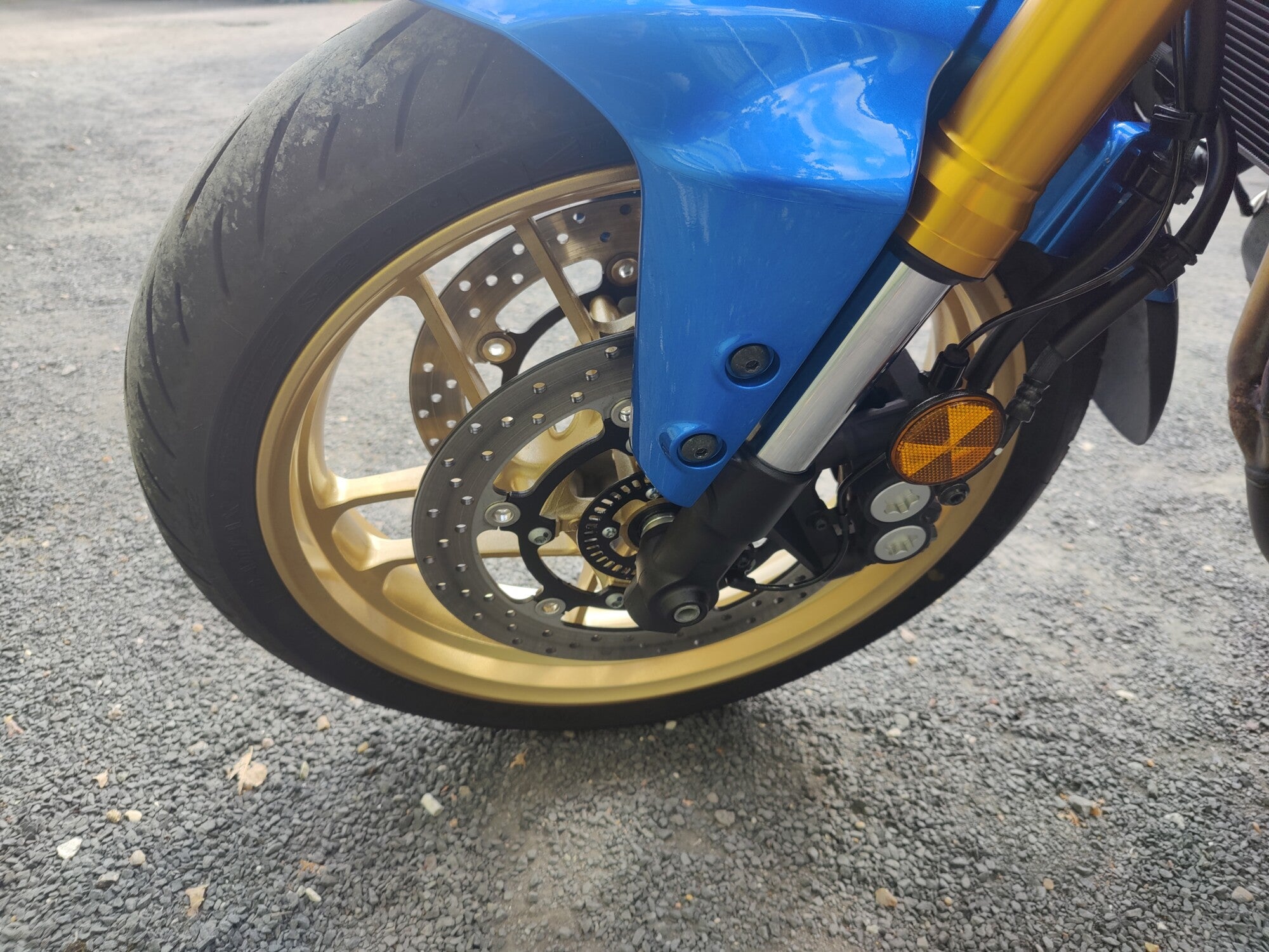 YAMAHA XSR 900 IN LEGEND BLUE image 17