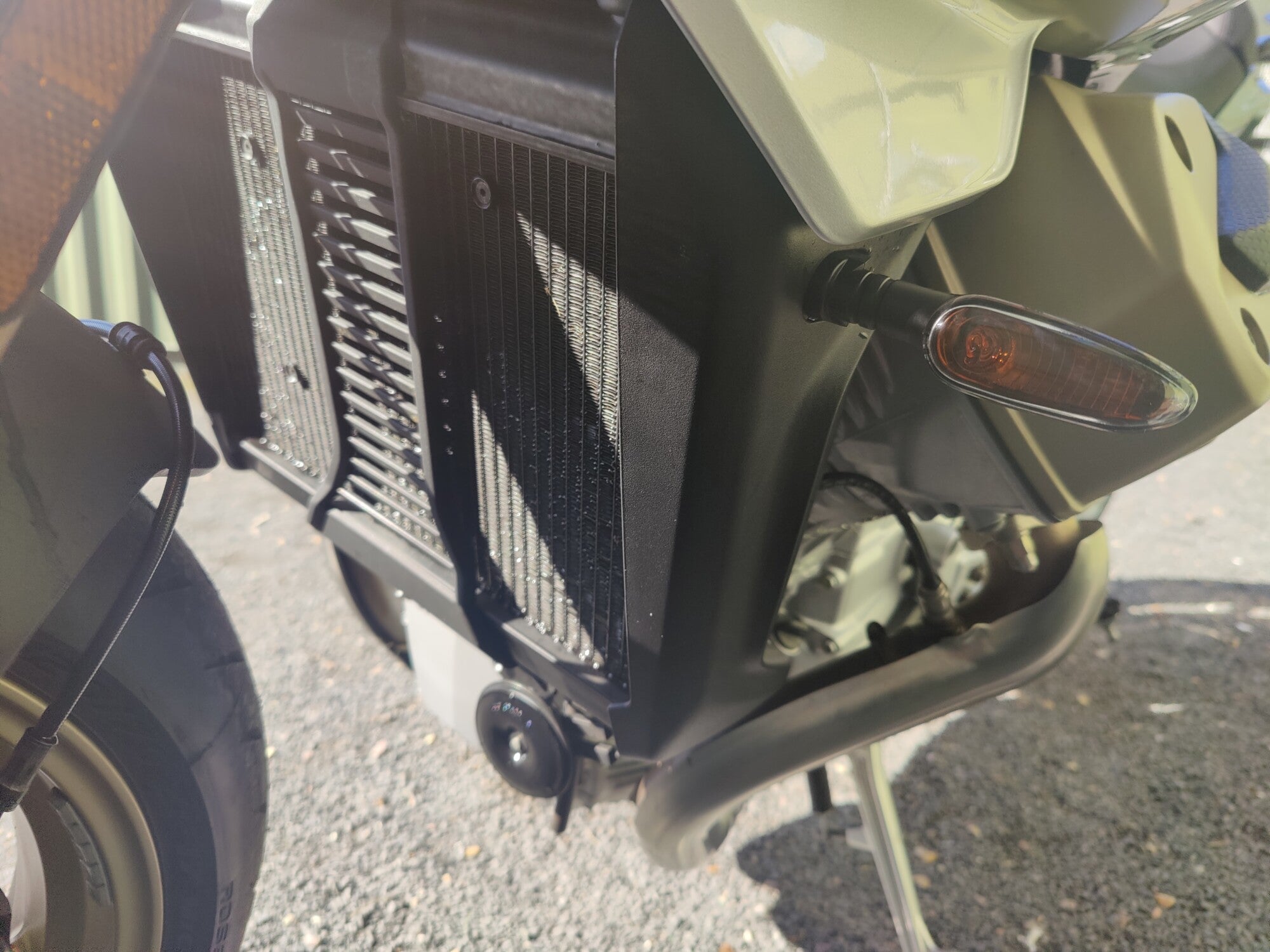 MOTO GUZZI V100S VERDE 2025 - EX DEMO image 16