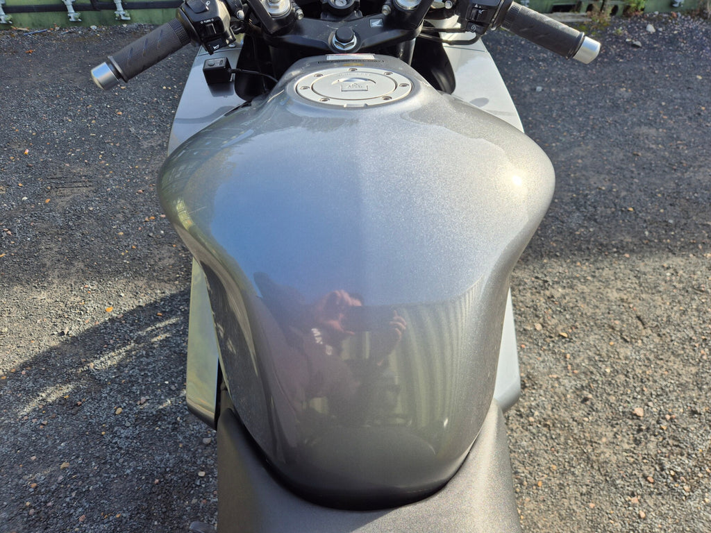 Honda VFR 800 image 30