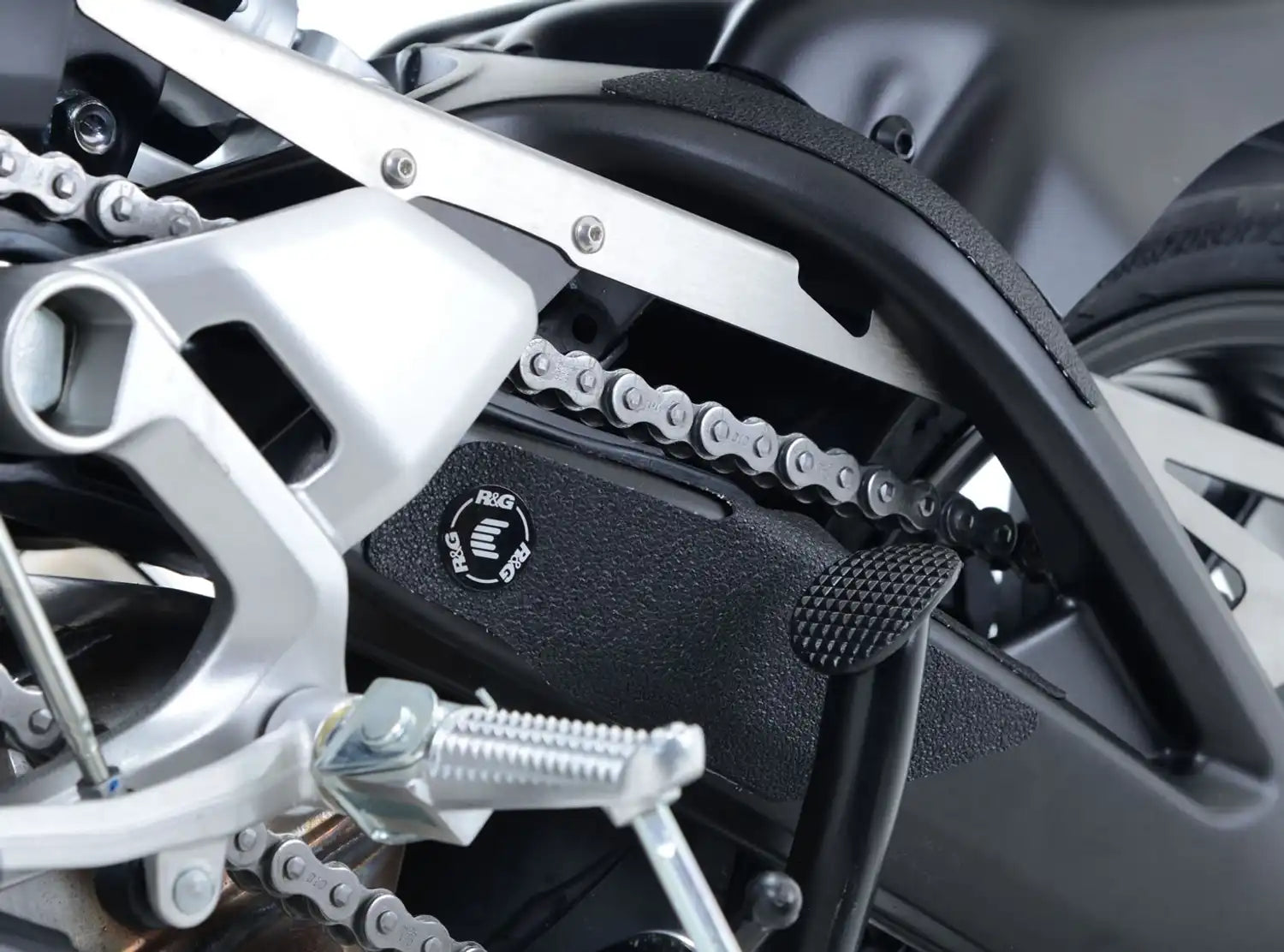 R&G Boot Guard Kit- Yamaha MT-09, Tracer 900 and XSR900