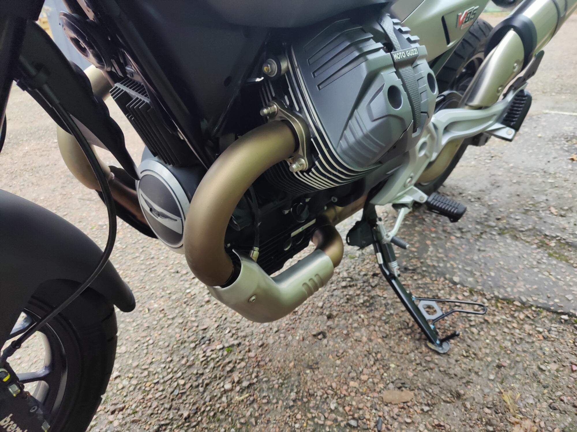 Moto Guzzi V85 Strada