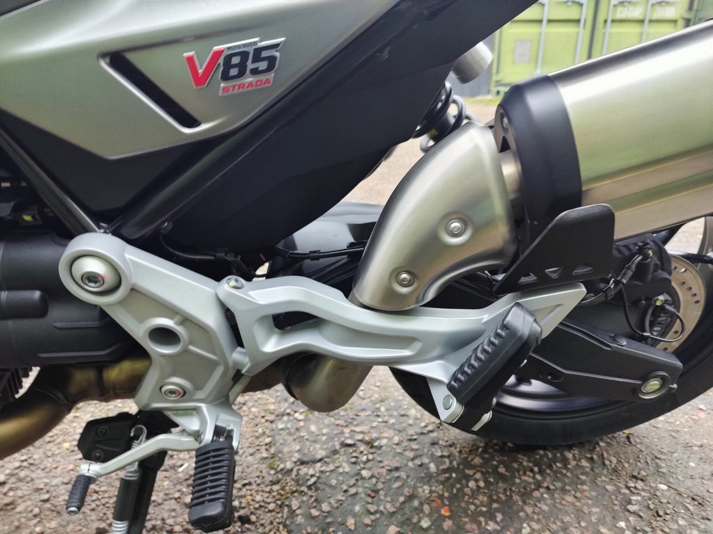 Moto Guzzi V85 Strada