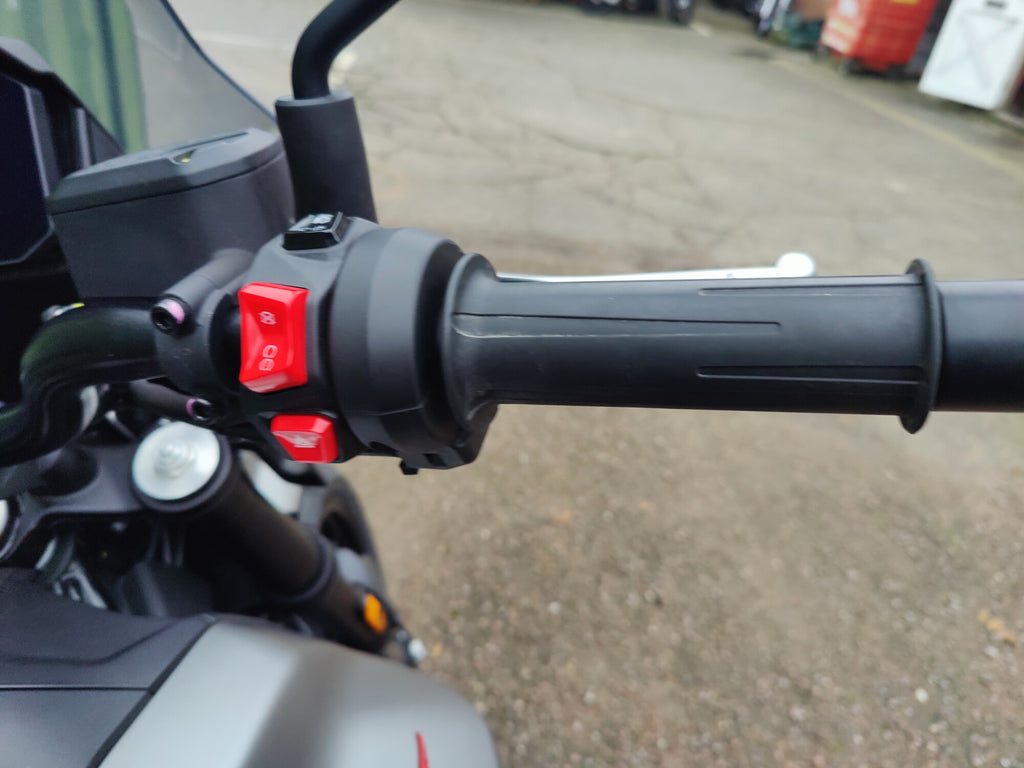 Moto Guzzi V85 Strada