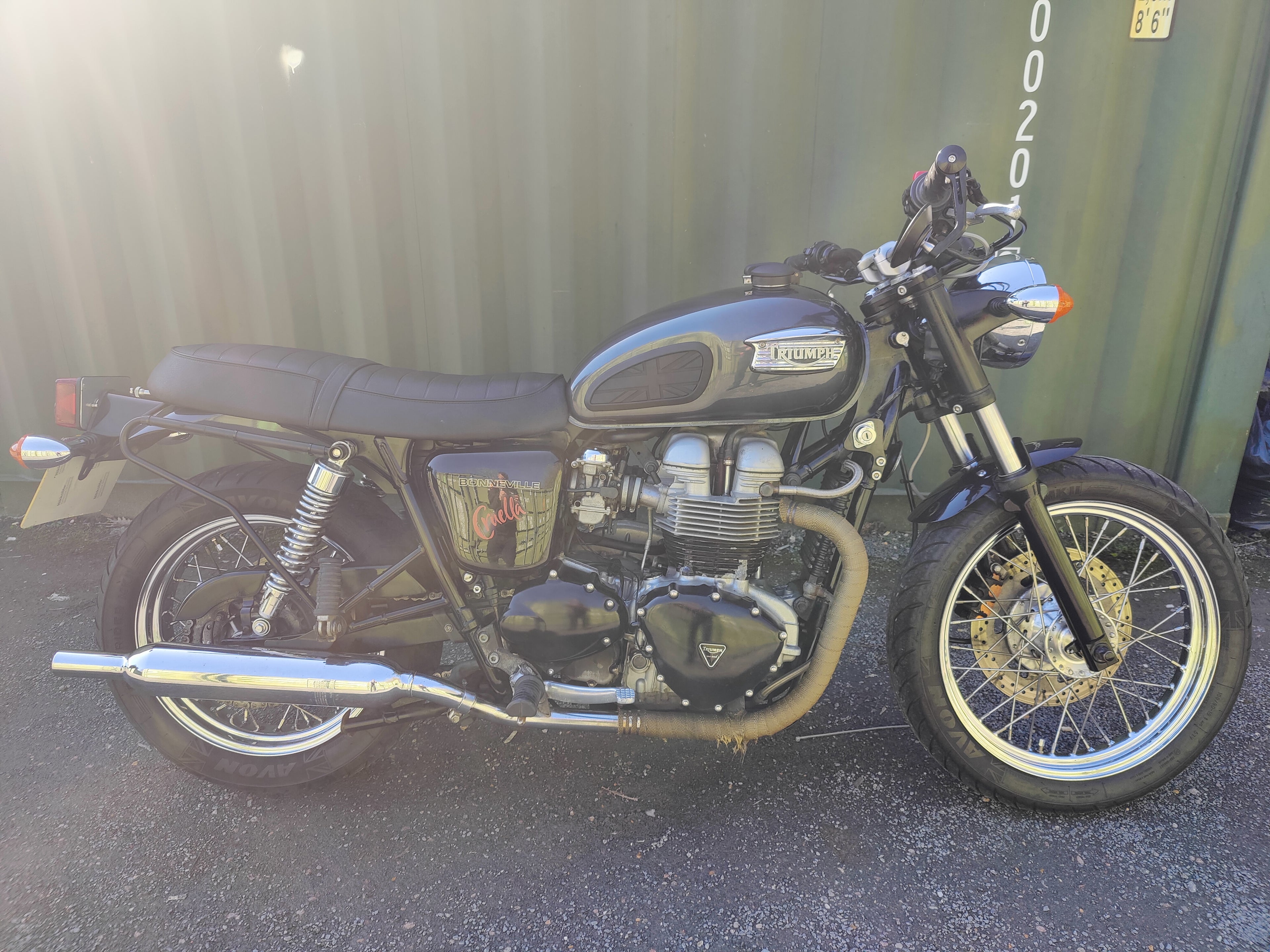 2006 Triumph Bonneville 790 in Black