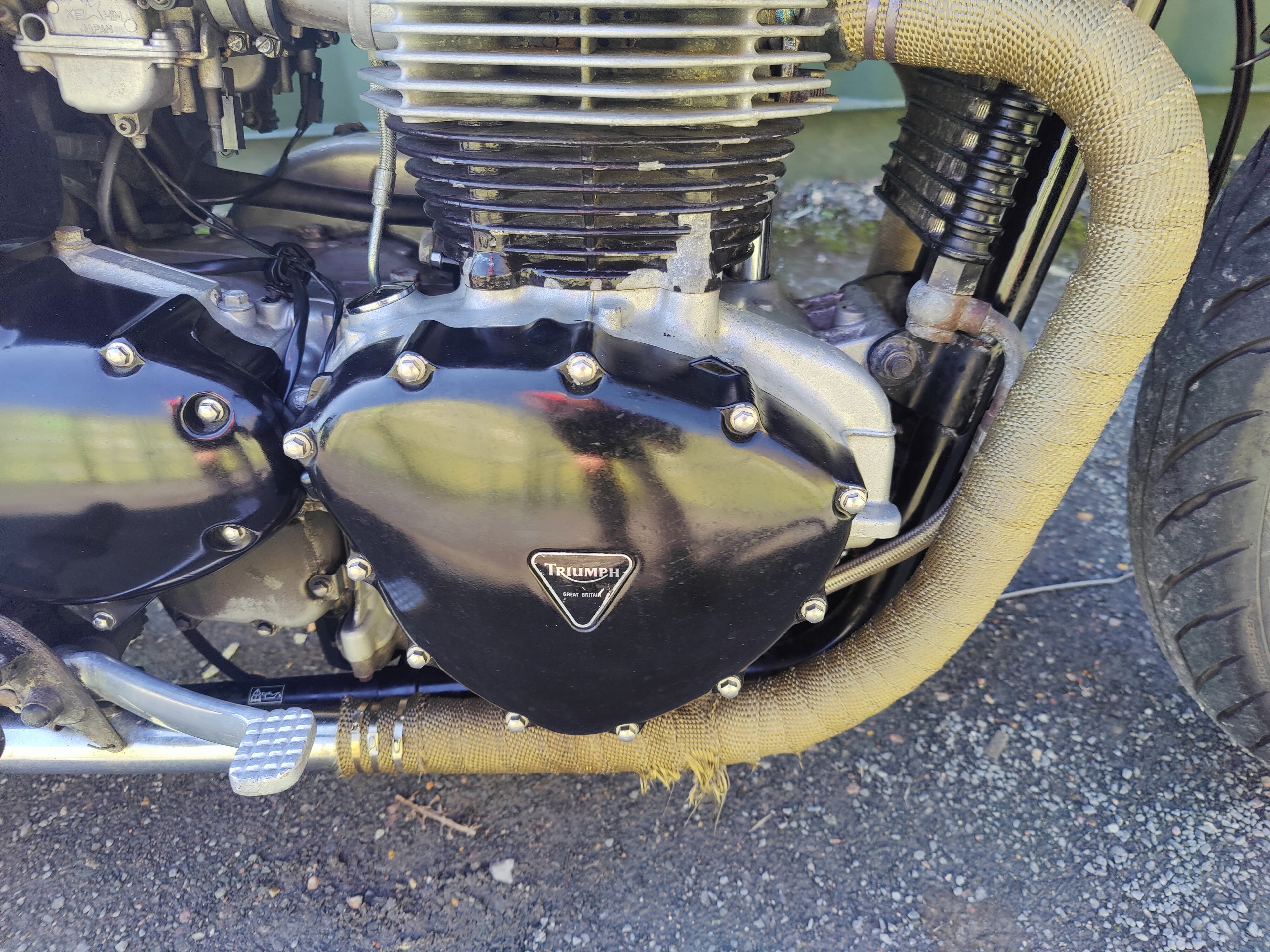 2006 Triumph Bonneville 790 in Black