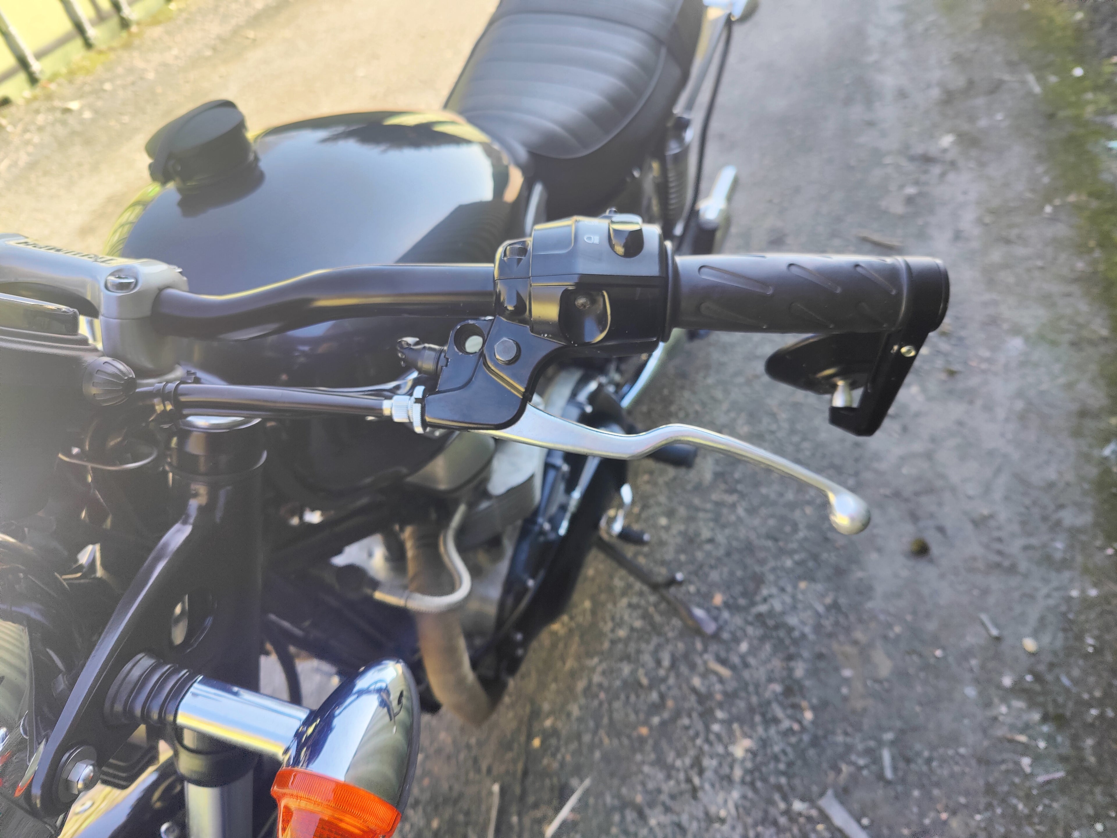 2006 Triumph Bonneville 790 in Black