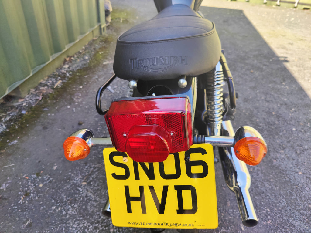 2006 Triumph Bonneville 790 in Black