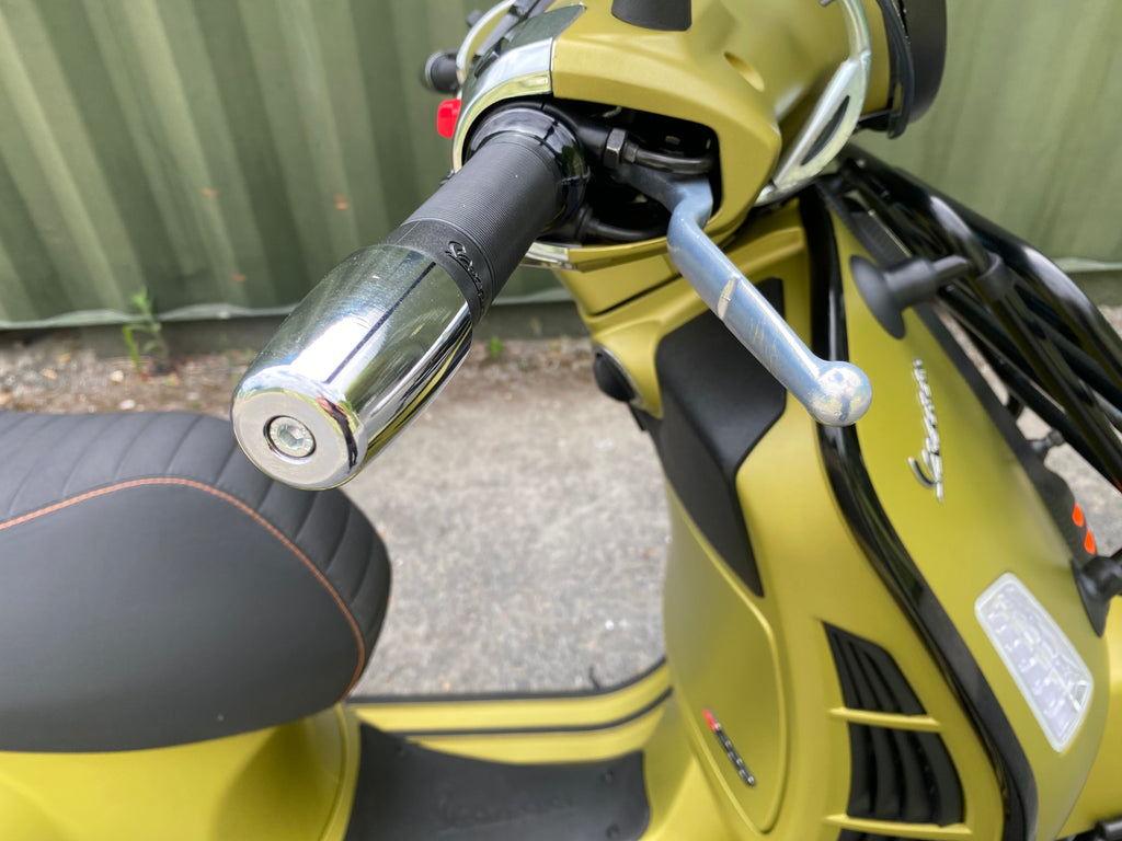 Vespa GTS 300 Supersport Verde - 2024
