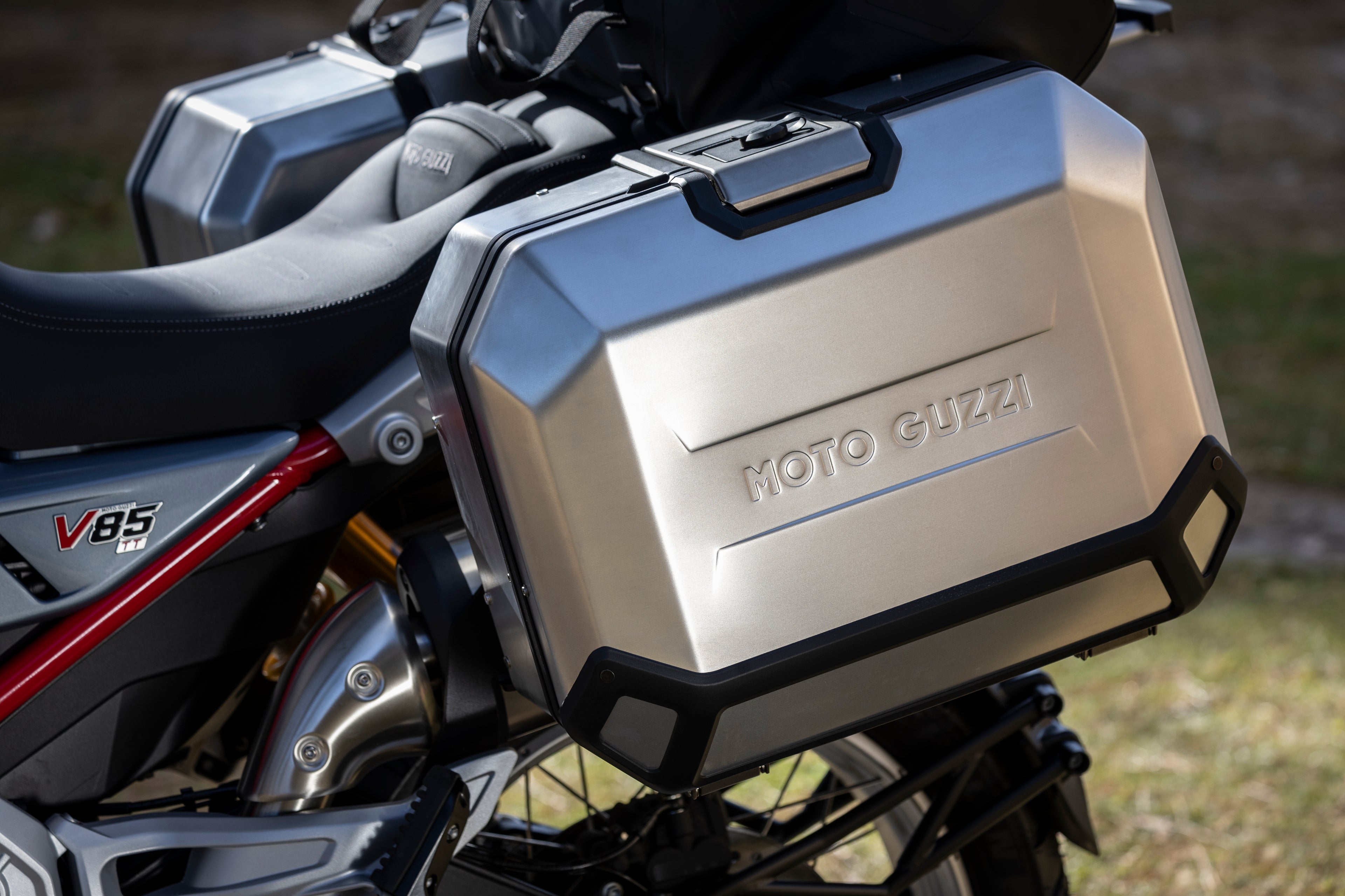 Moto Guzzi V85TT Grigio Tambora - Pre Reg