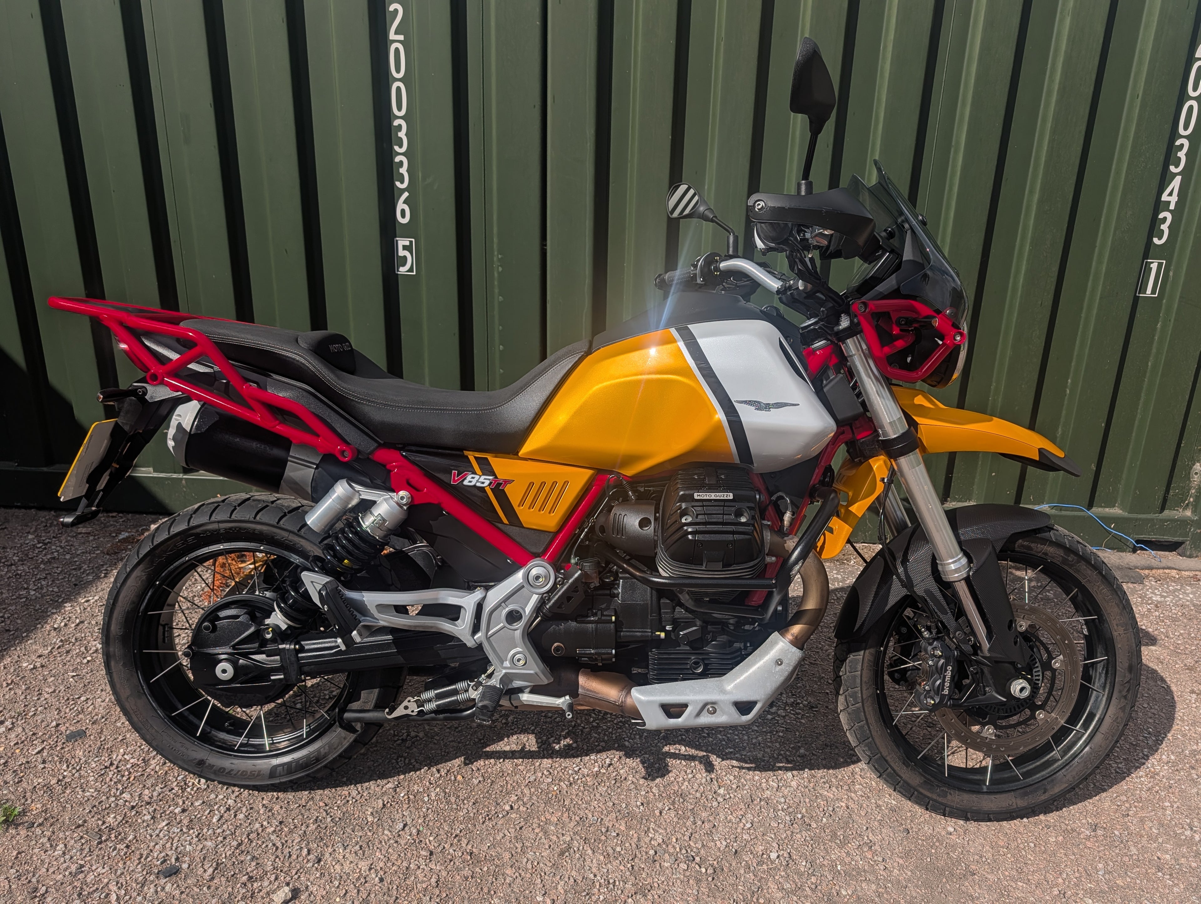 Moto Guzzi V85TT - 2024