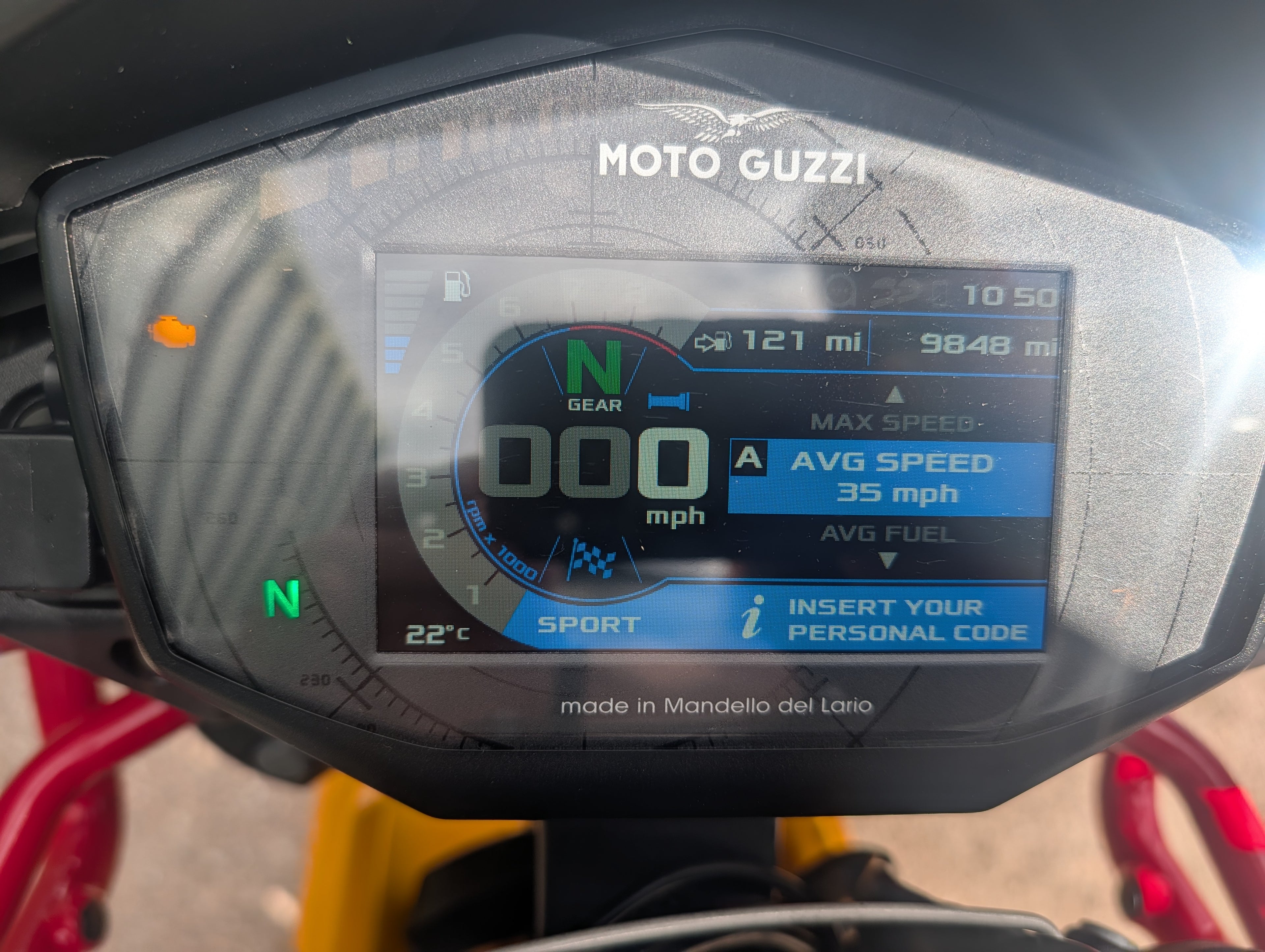 Moto Guzzi V85TT - 2024