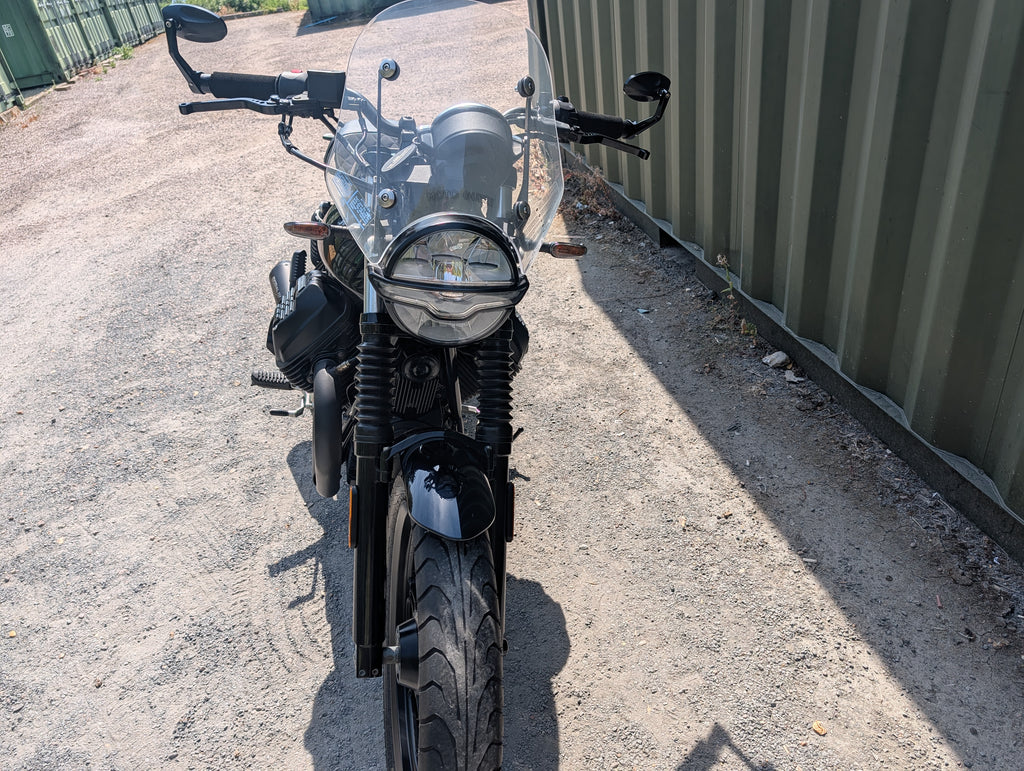 Moto Guzzi V7 Stone - 2024