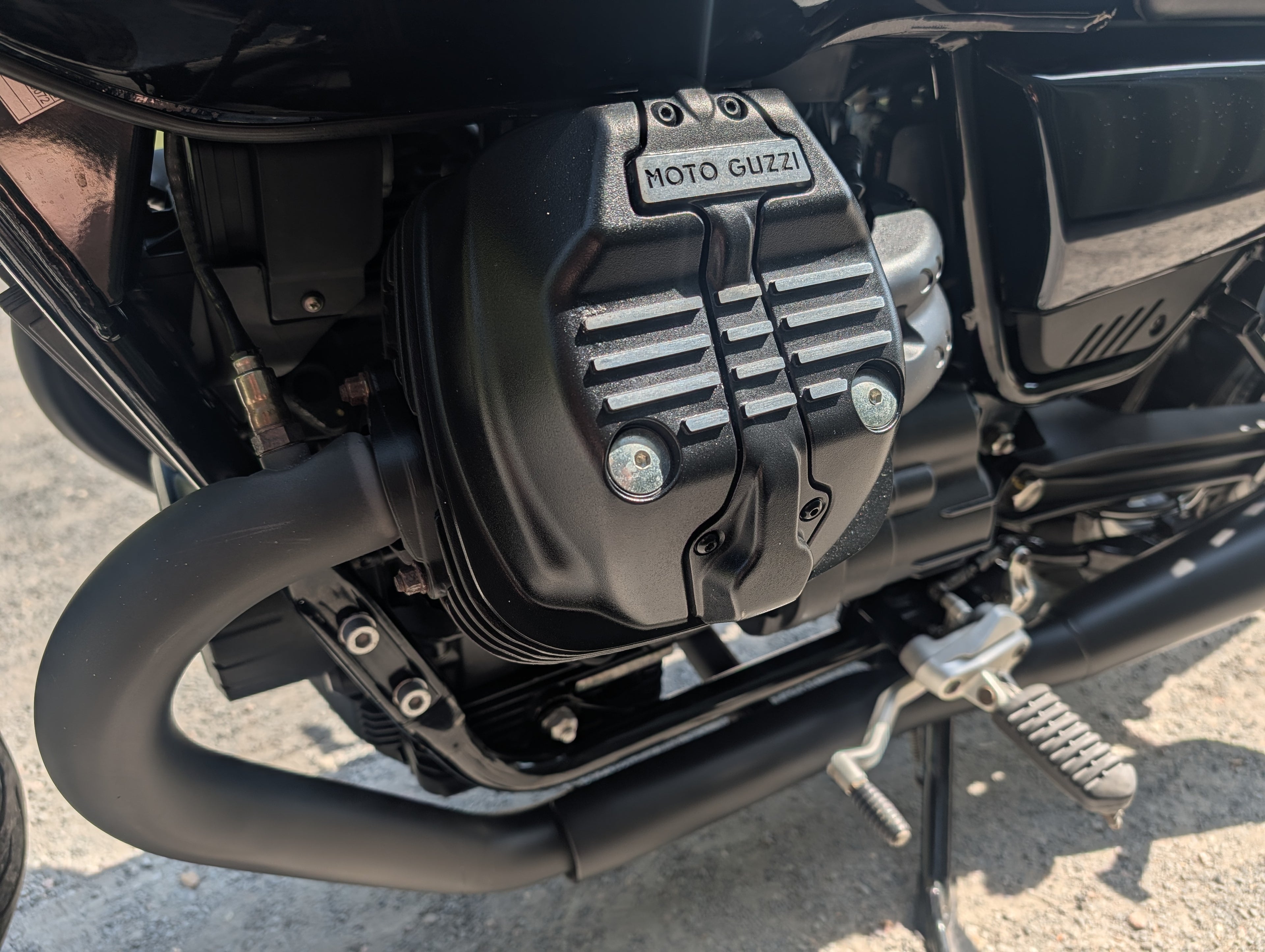 Moto Guzzi V7 Stone - 2024