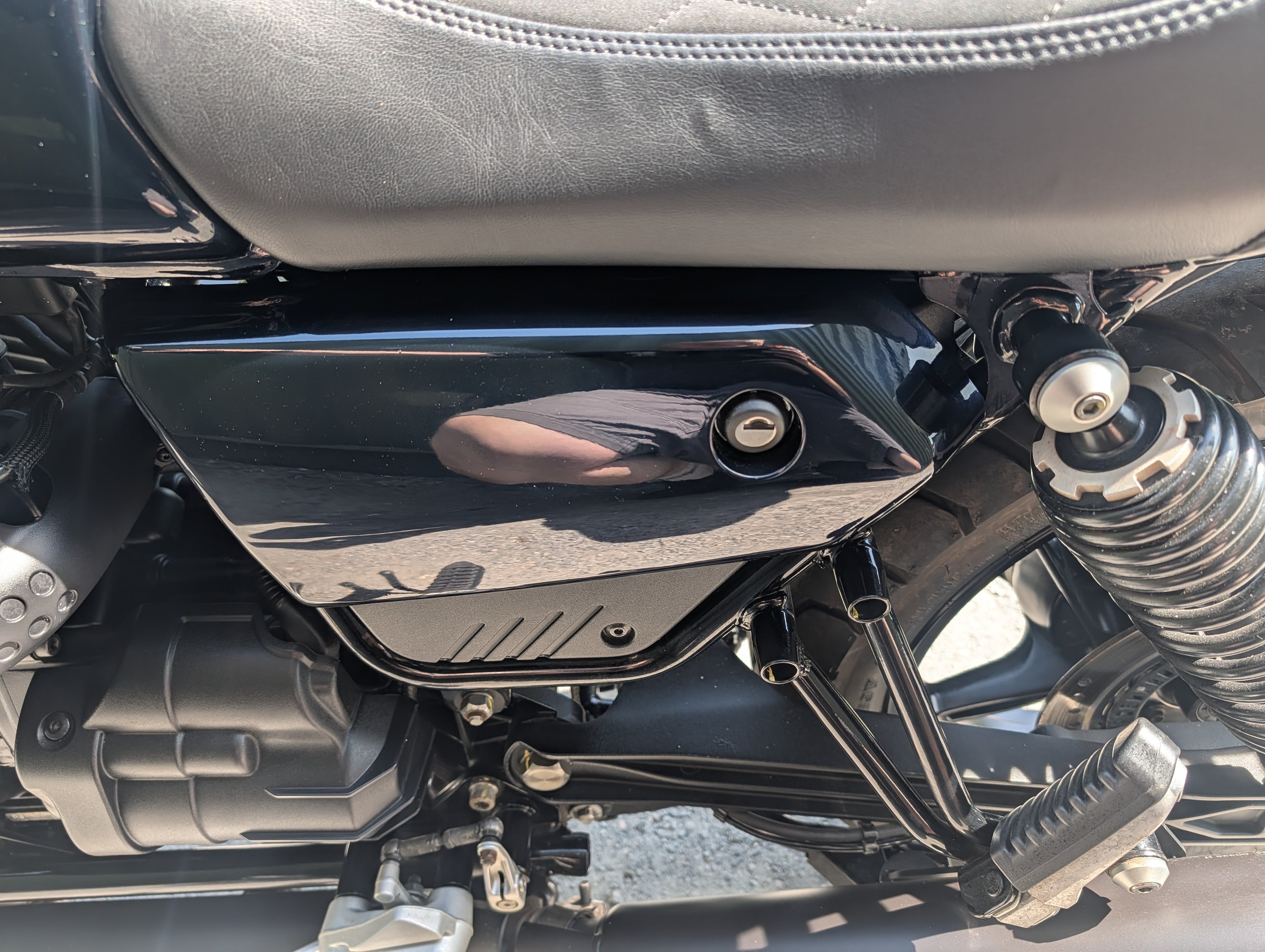 Moto Guzzi V7 Stone - 2024