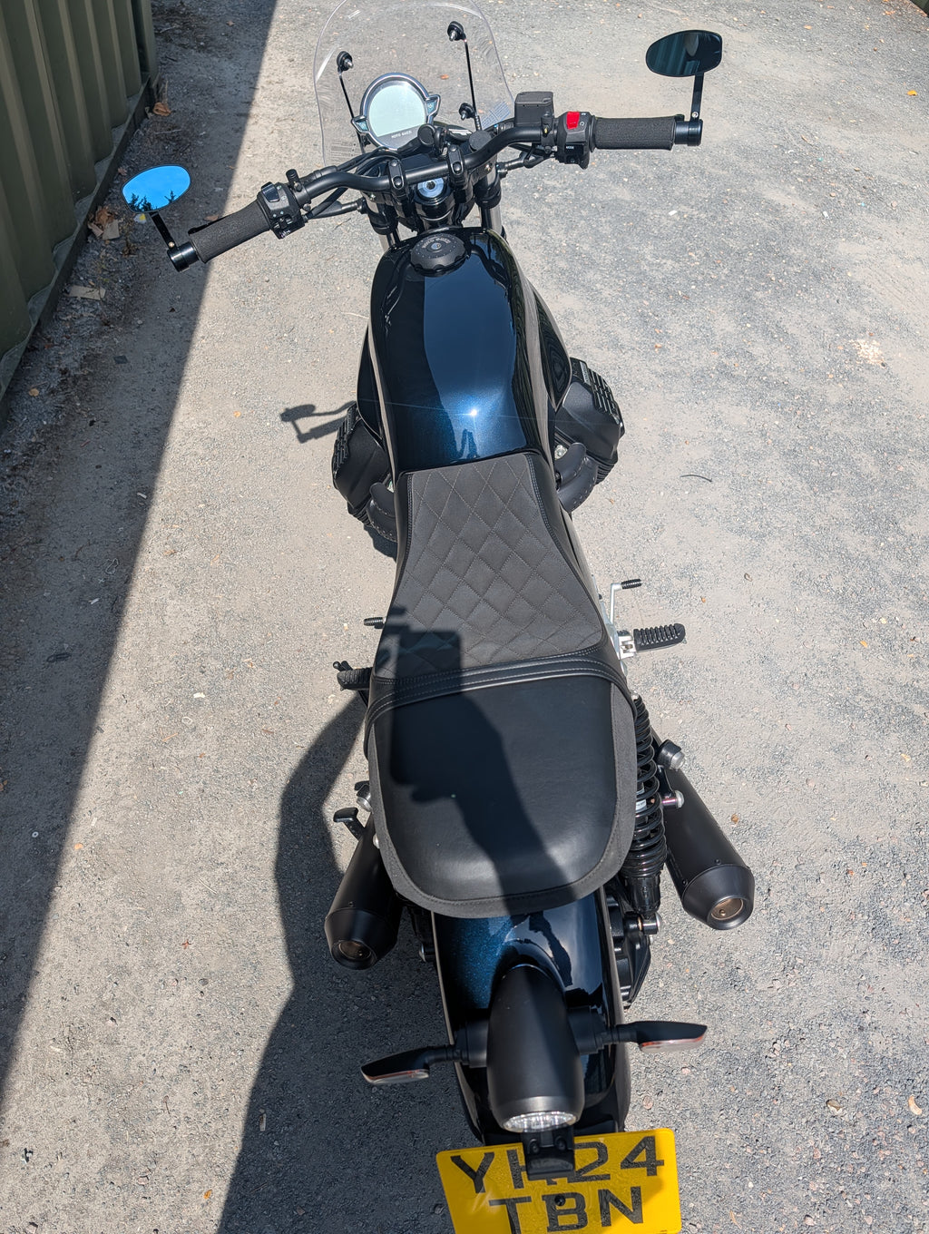 Moto Guzzi V7 Stone - 2024