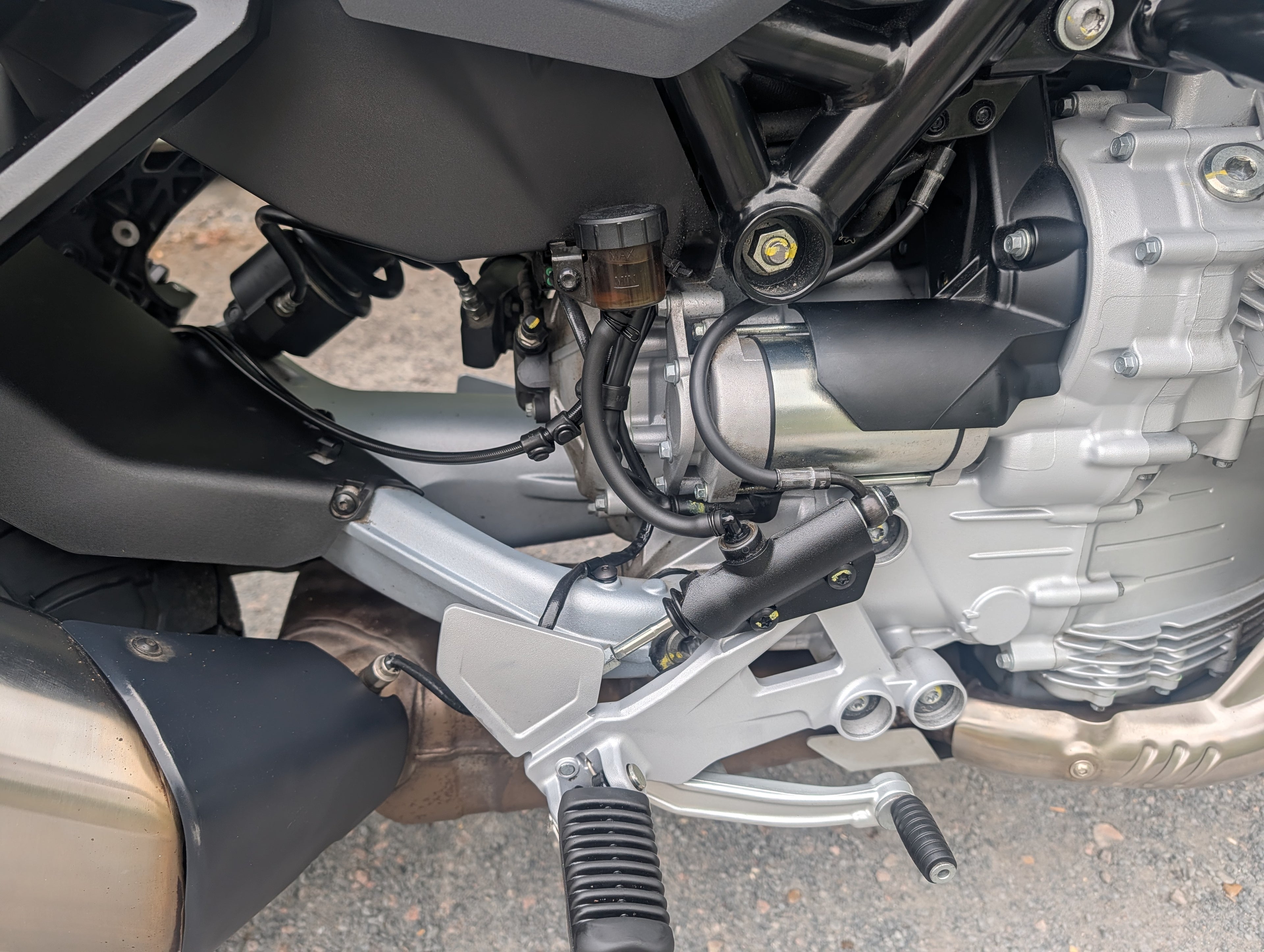 2025 Moto Guzzi Stelvio PFF Nero Volcano