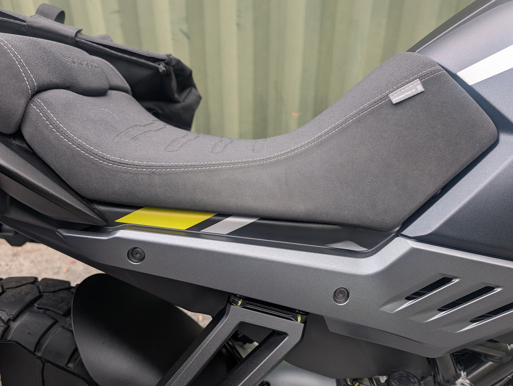 2025 Moto Guzzi Stelvio PFF Nero Volcano