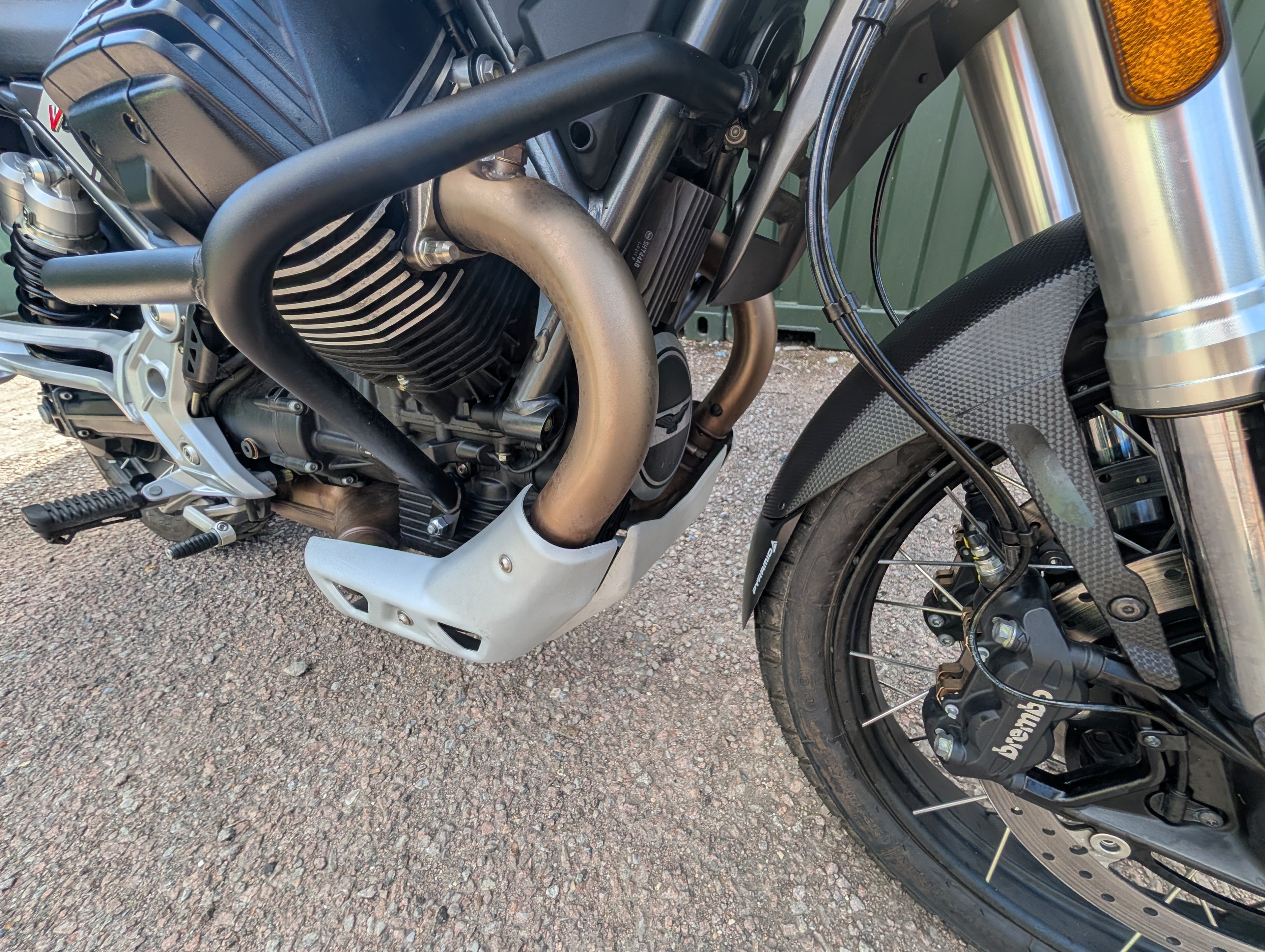 Moto Guzzi V85TT Travel - 2022