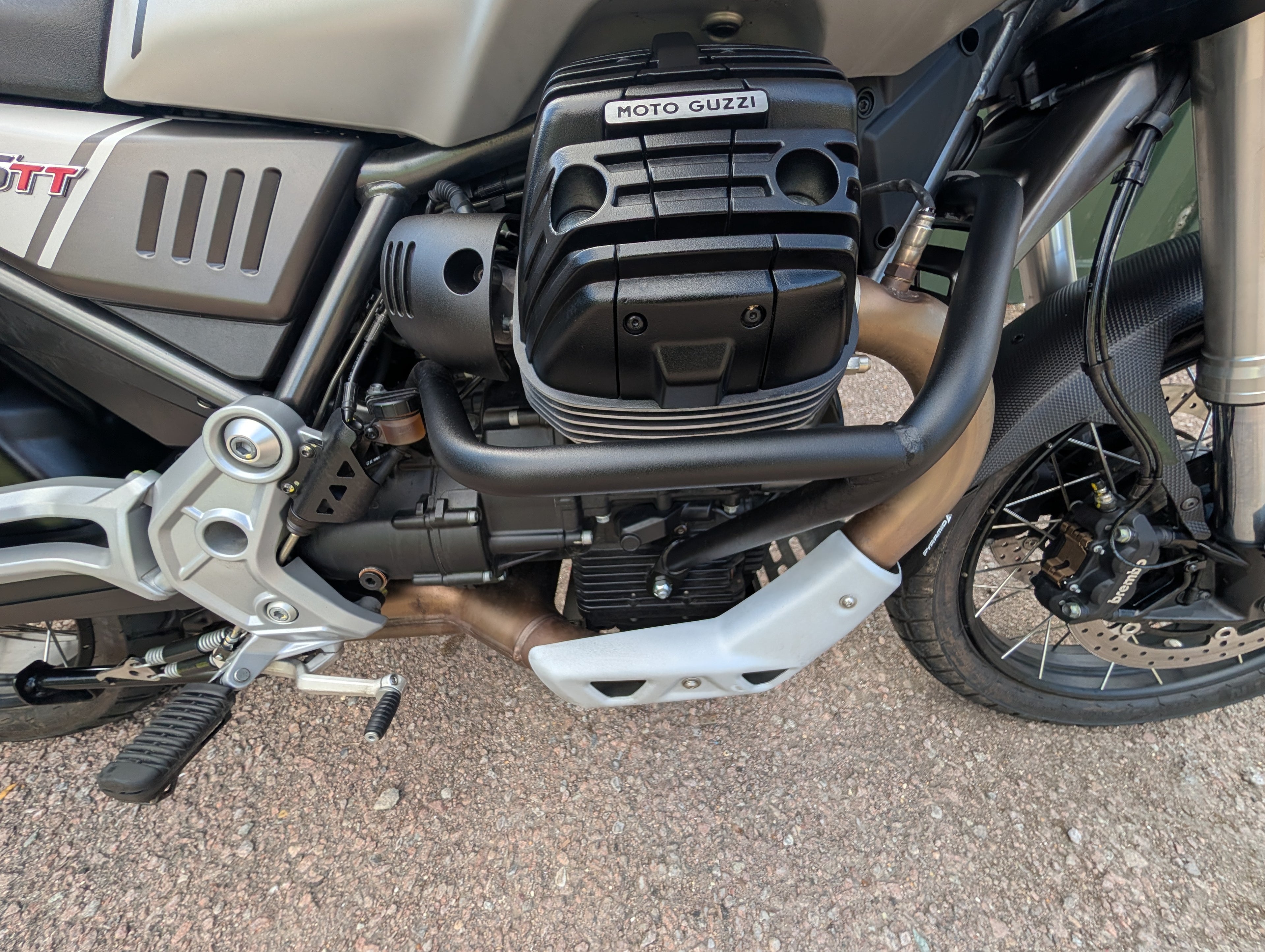 Moto Guzzi V85TT Travel - 2022