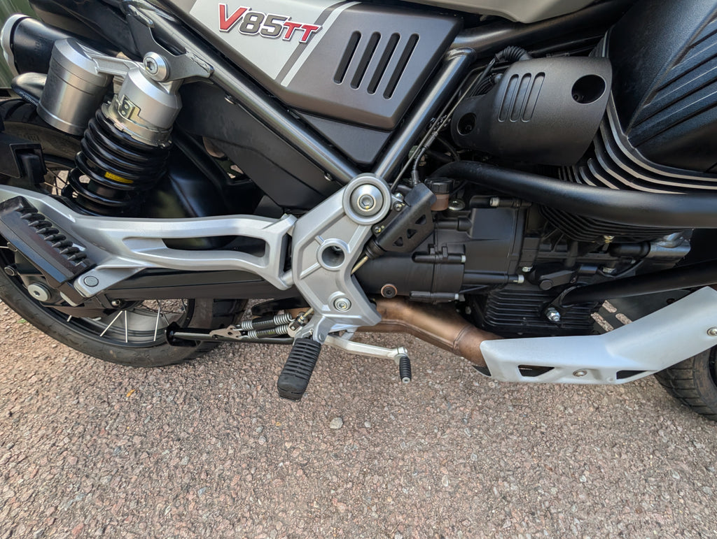 Moto Guzzi V85TT Travel - 2022