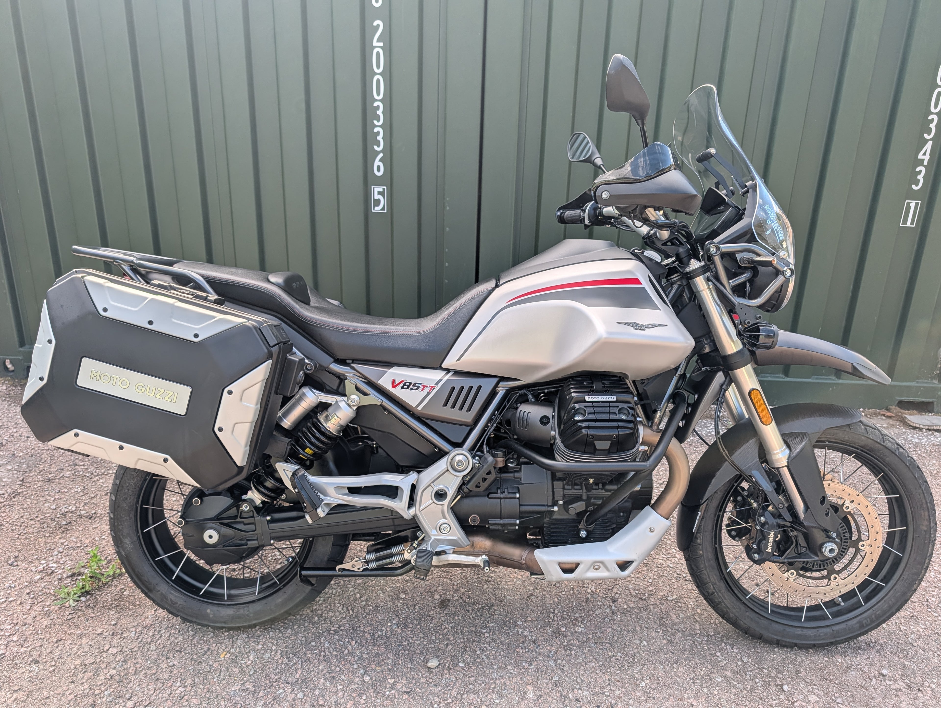 Moto Guzzi V85TT Travel - 2022