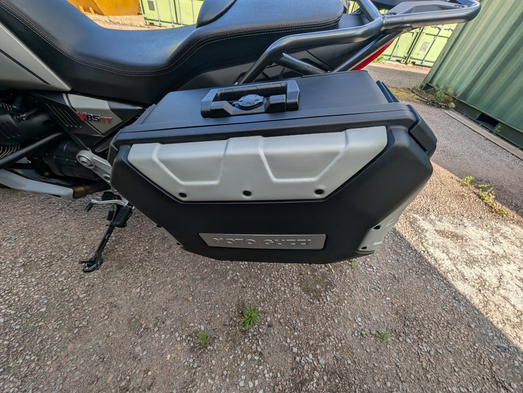 Moto Guzzi V85TT Travel - 2022