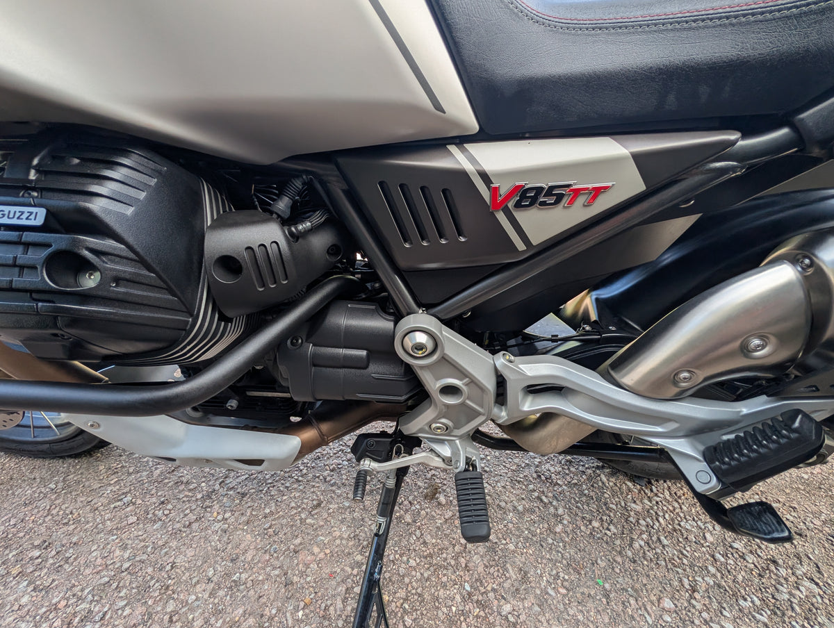 Moto Guzzi V85TT Travel - 2022