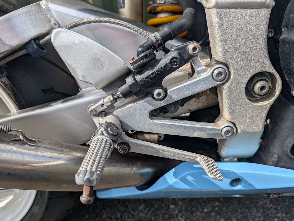 Yamaha R1 - 1999