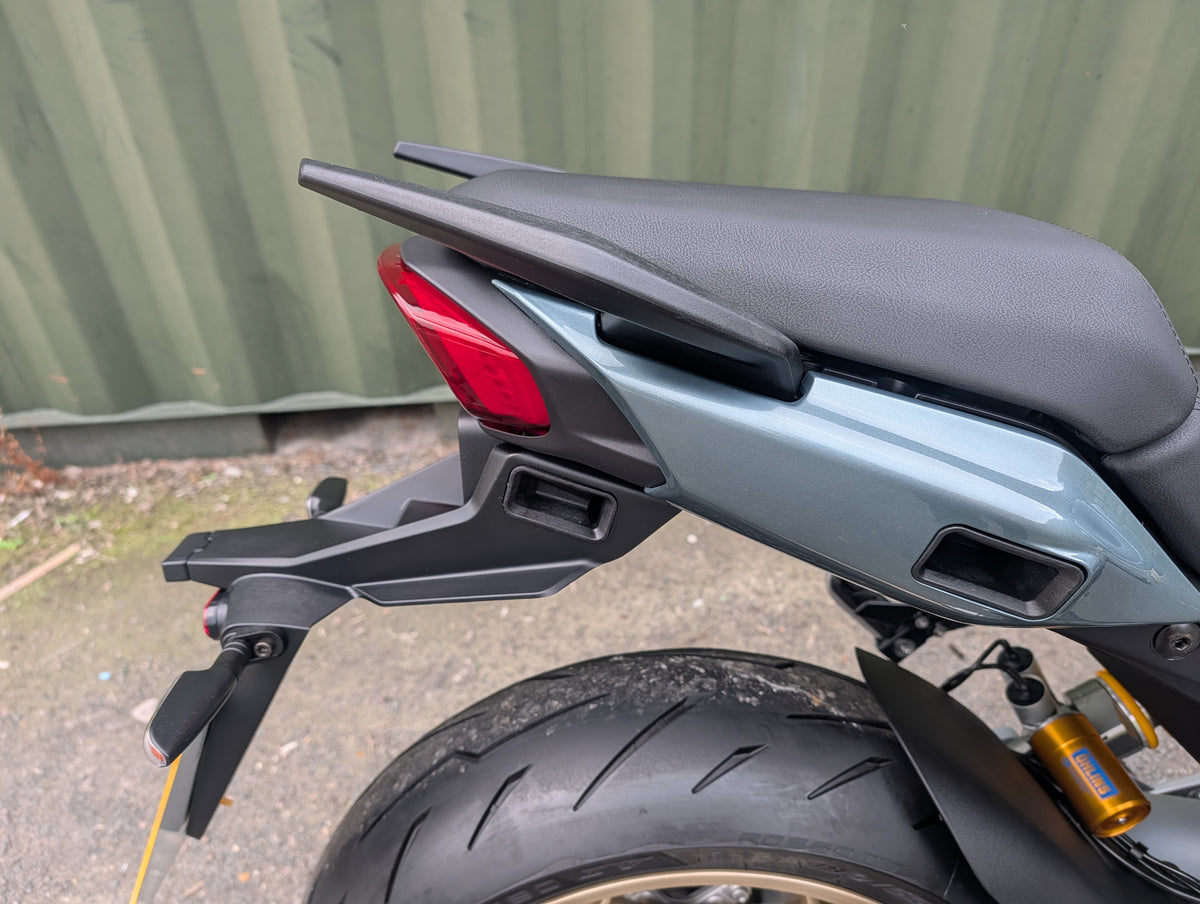 Moto Guzzi V100S - 2026