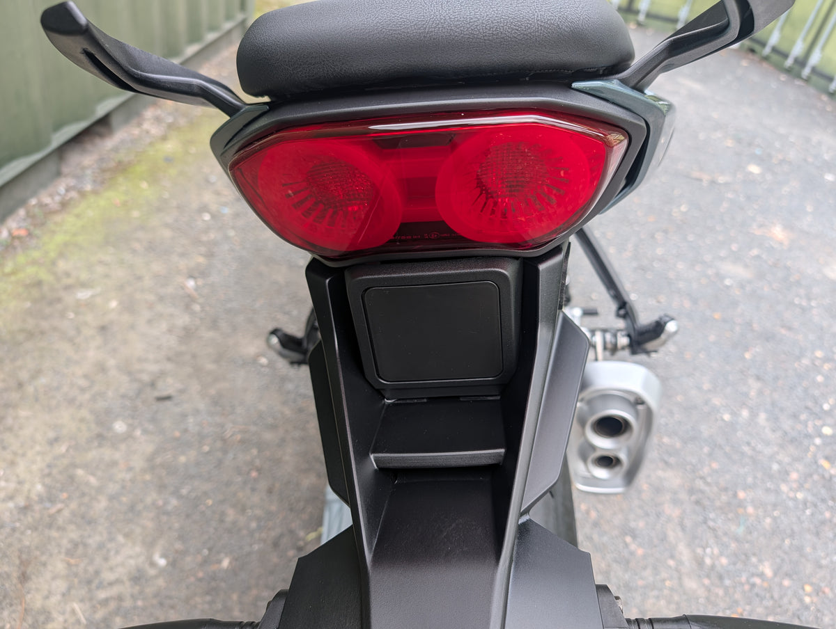 Moto Guzzi V100S - 2026