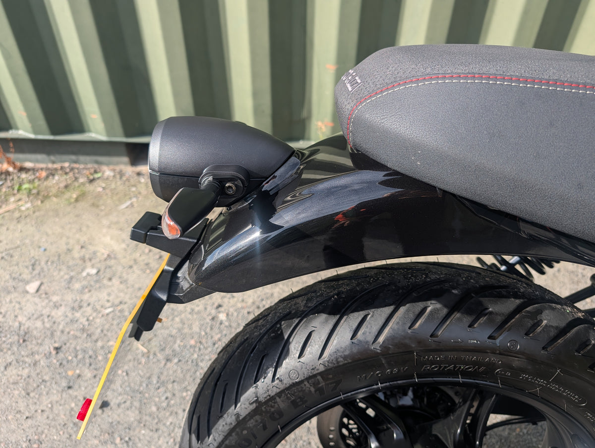 Moto Guzzi V7 Sport - 2026