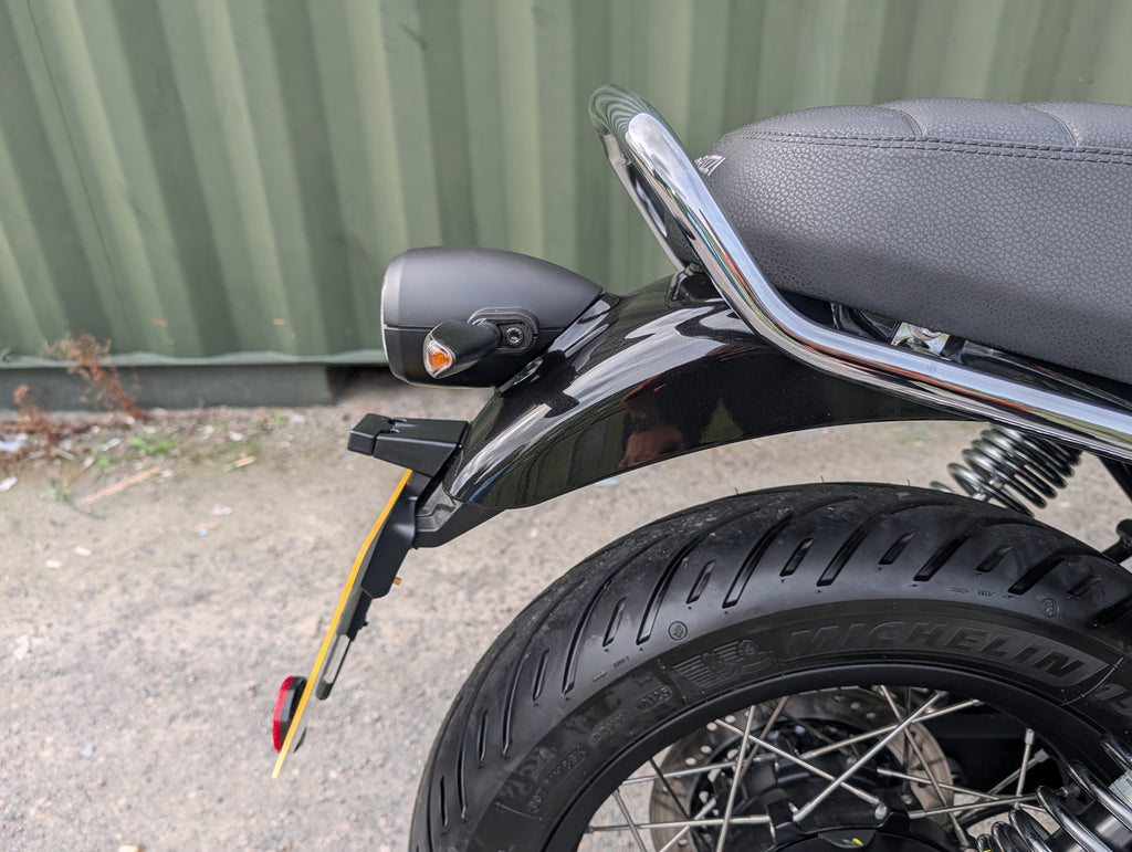 Moto Guzzi V7 Special - 2026