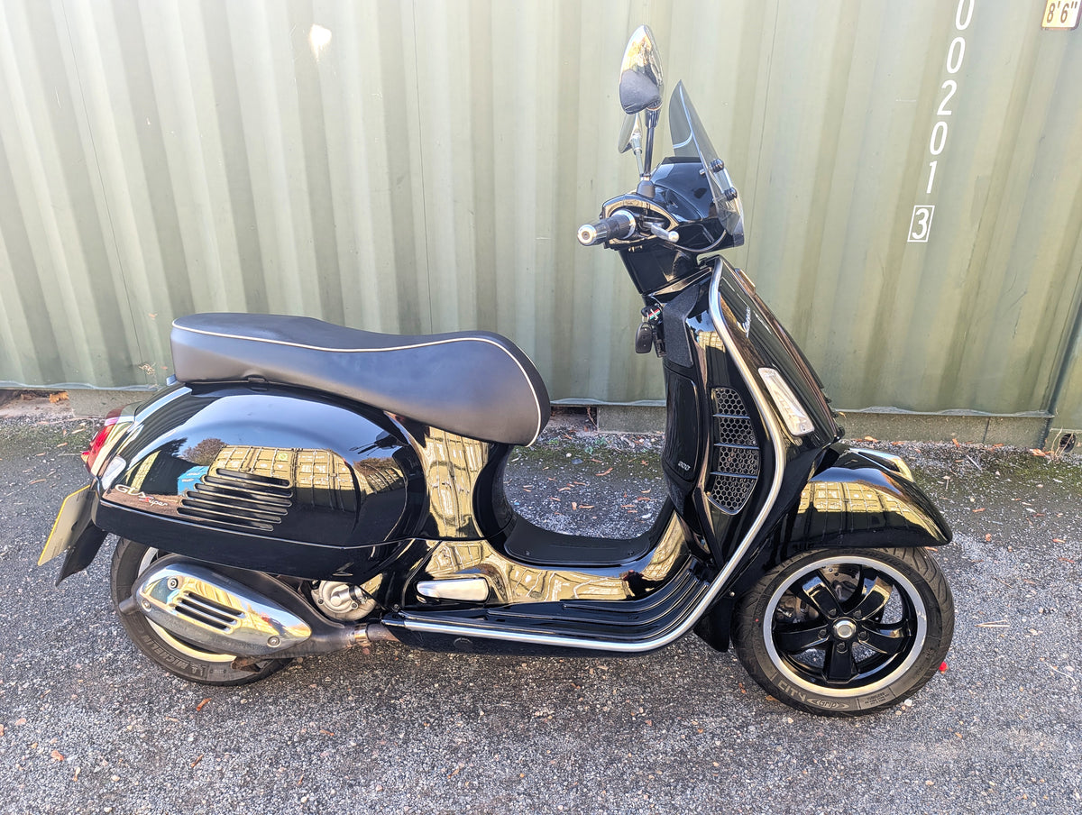 Vespa GTS 300 Super - 2021
