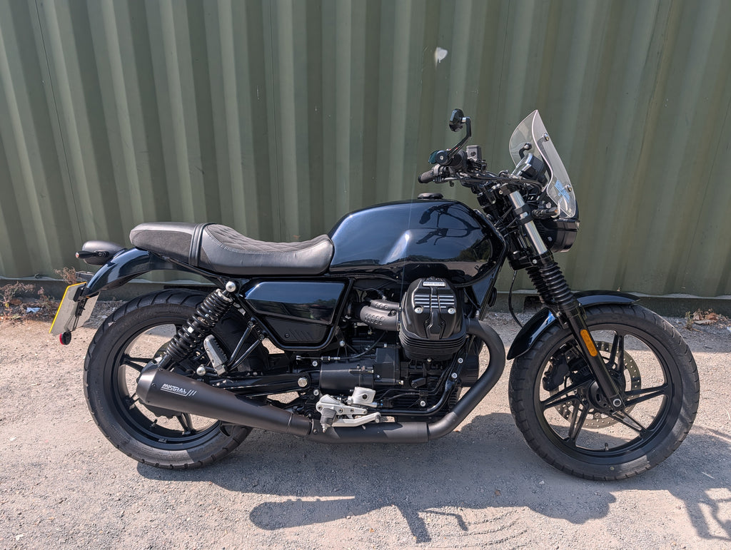 Moto Guzzi V7 Stone - 2024