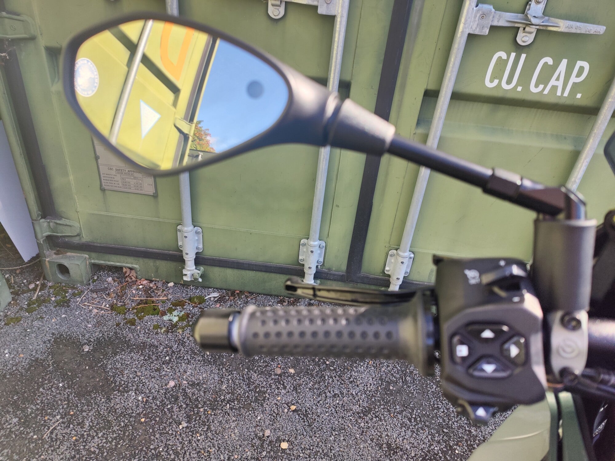 MOTO GUZZI V100S VERDE 2025 - EX DEMO image 27