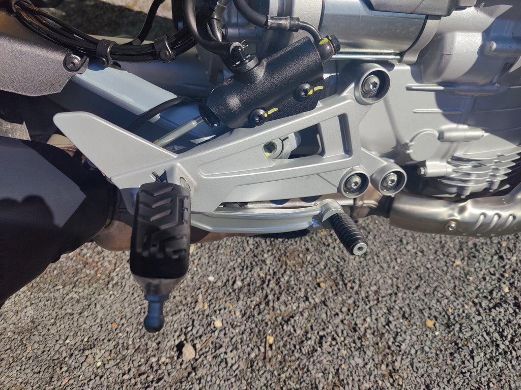 MOTO GUZZI V100S VERDE 2025 - EX DEMO image 6