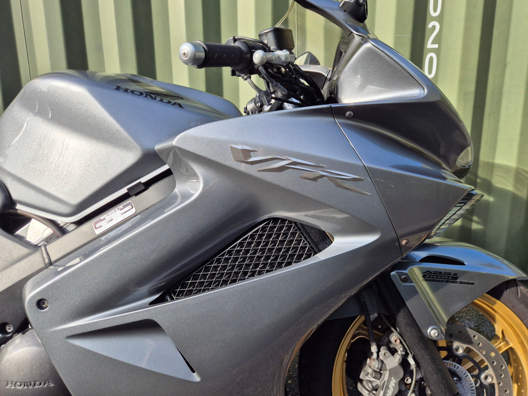 Honda VFR 800 image 22