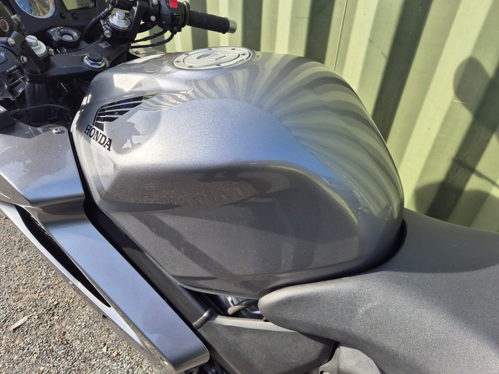 Honda VFR 800 image 46