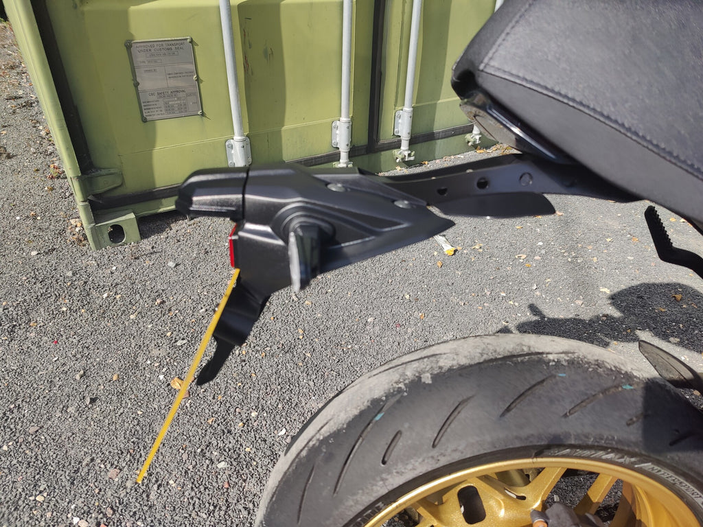 YAMAHA XSR 900 IN LEGEND BLUE image 2