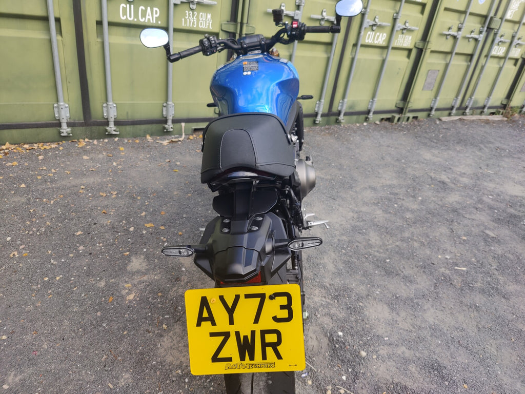 YAMAHA XSR 900 IN LEGEND BLUE image 29