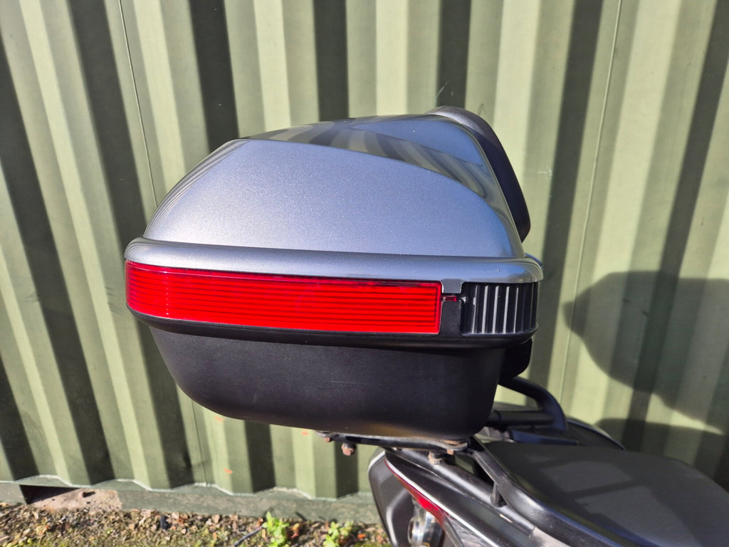 Honda VFR 800 image 13