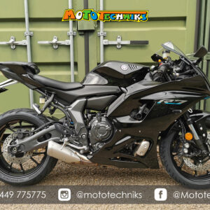 Yamaha R7 - Yamaha Black